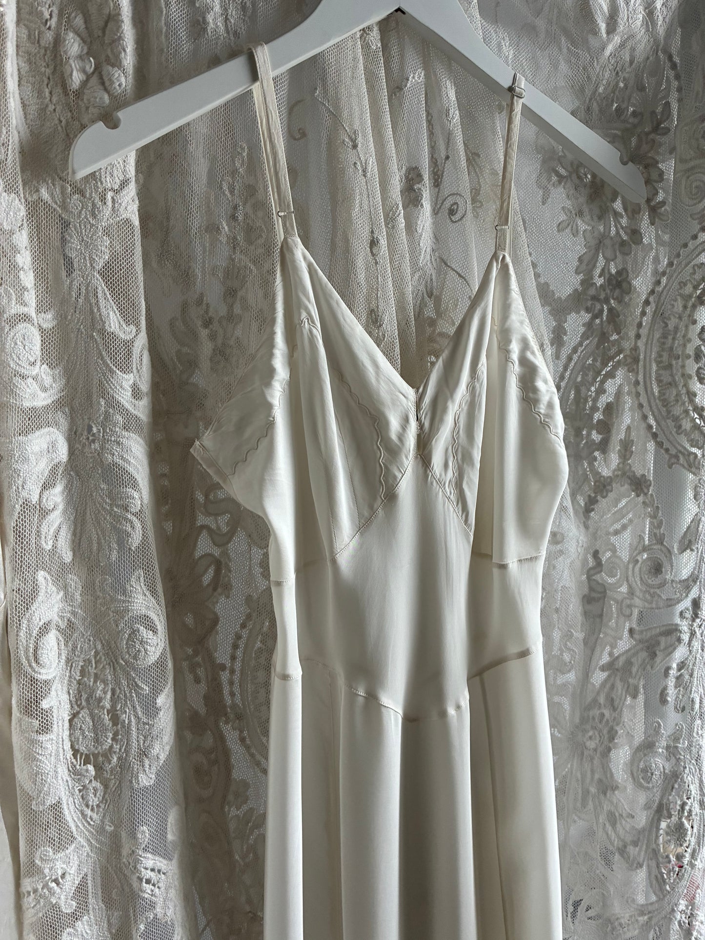 1930s Milky White Satin Slip with Delicate Embroidery