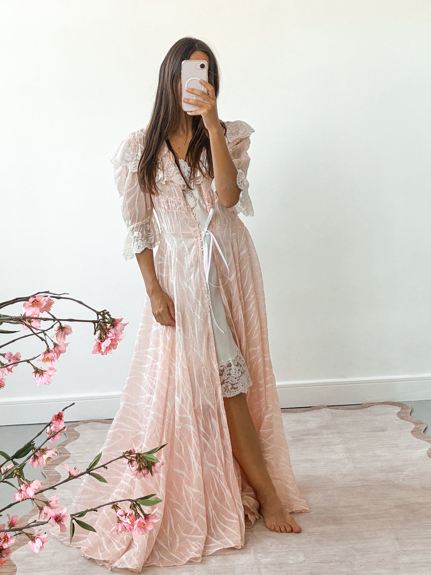 1930s Bubblegum Pink Organza Lace Up Robe With Ruffled Collar One Size