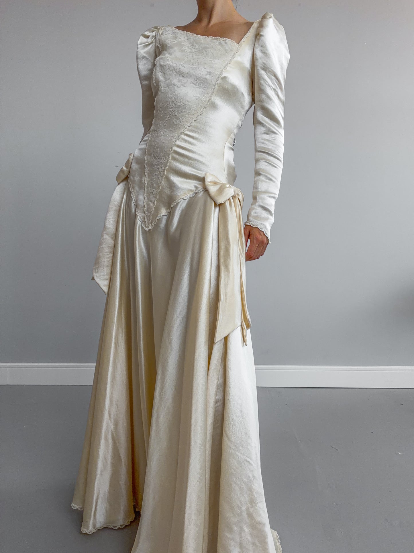 1980s Silk Asymmetrical Wedding Dress With Bow Detail