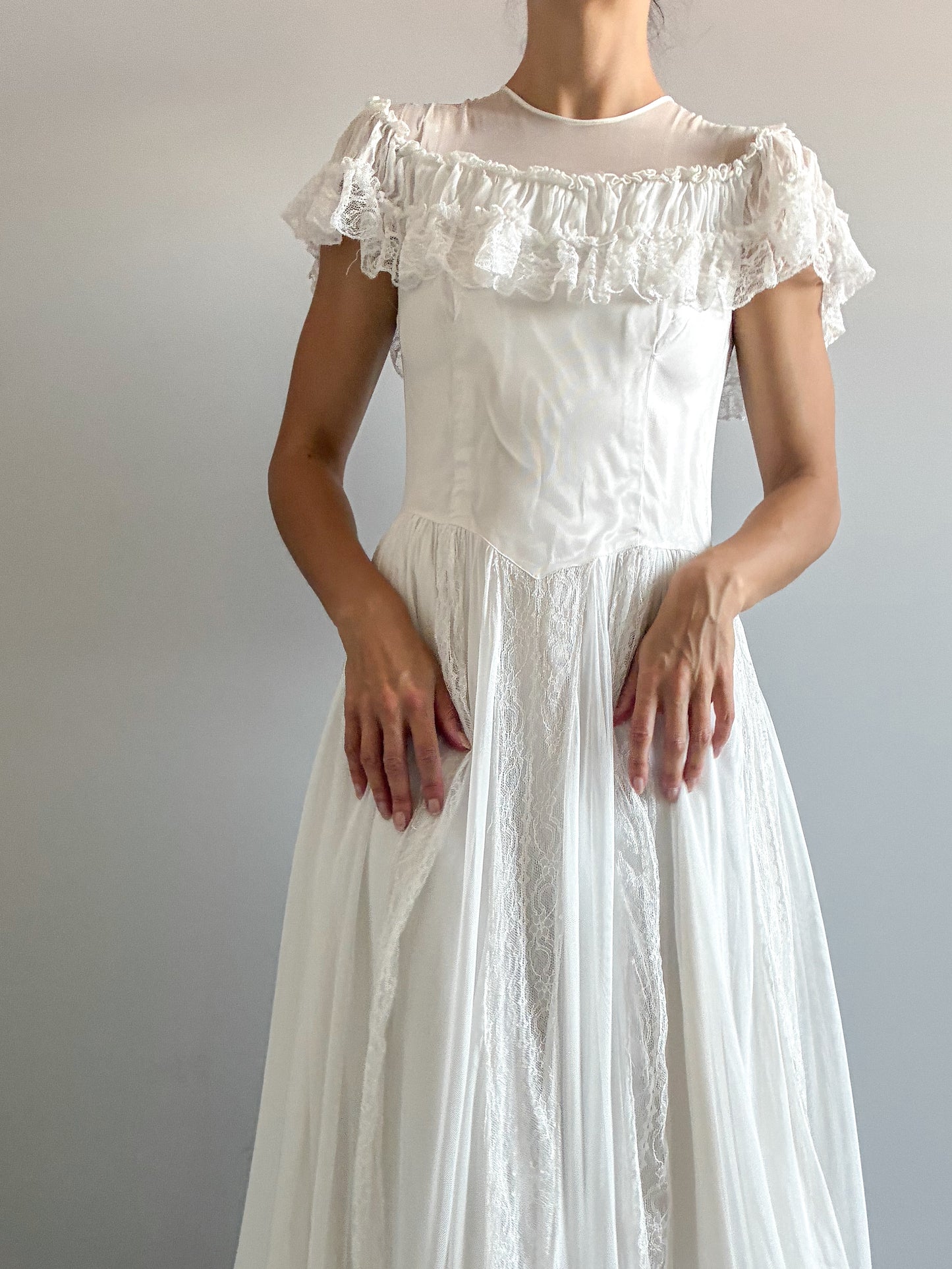 1940s Ivory Tulle Wedding Dress With Ruffle Neck And Cathedral Train