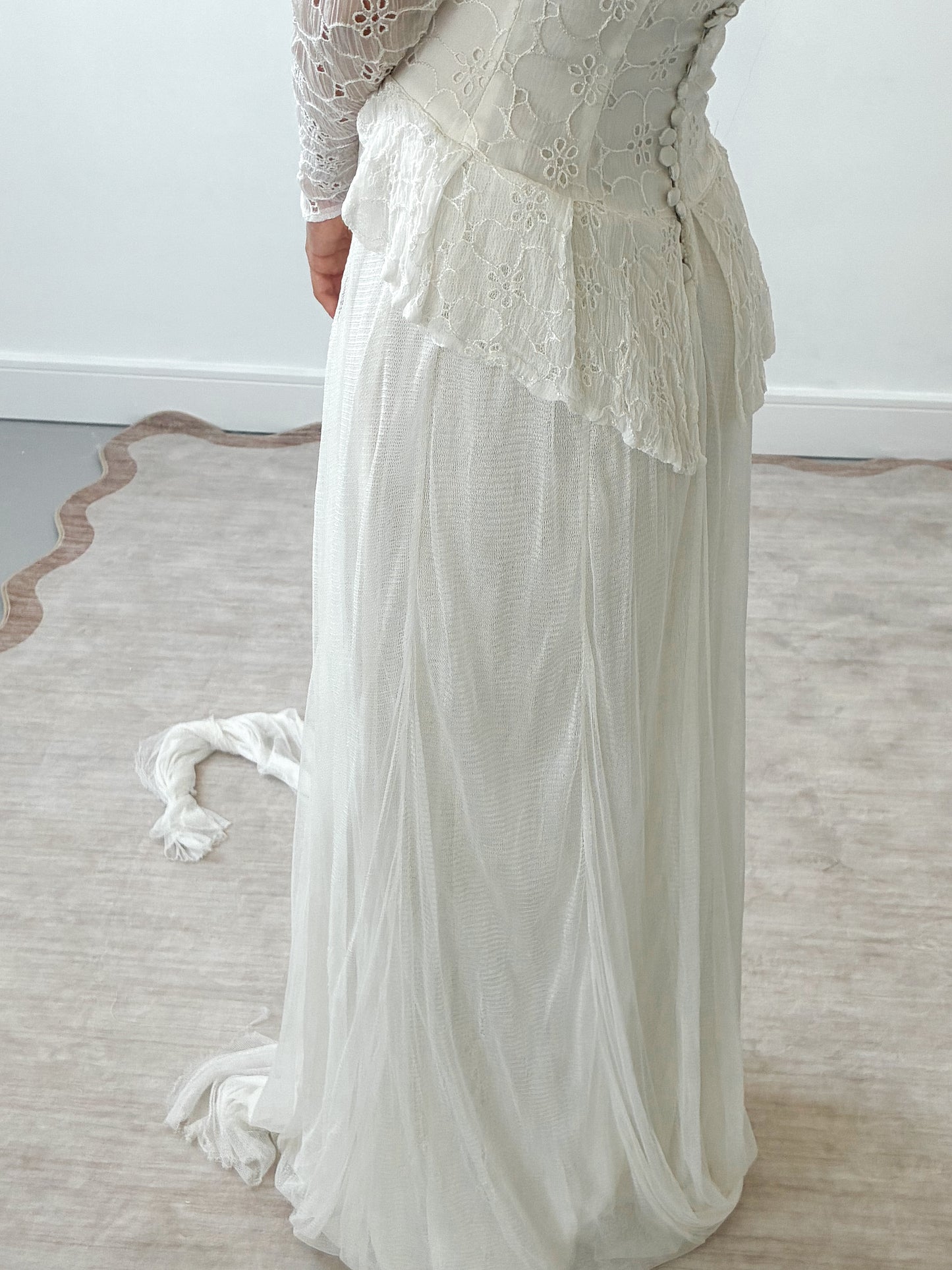 1940s Organdy Broderie and Net Wedding Dress with Train XS S