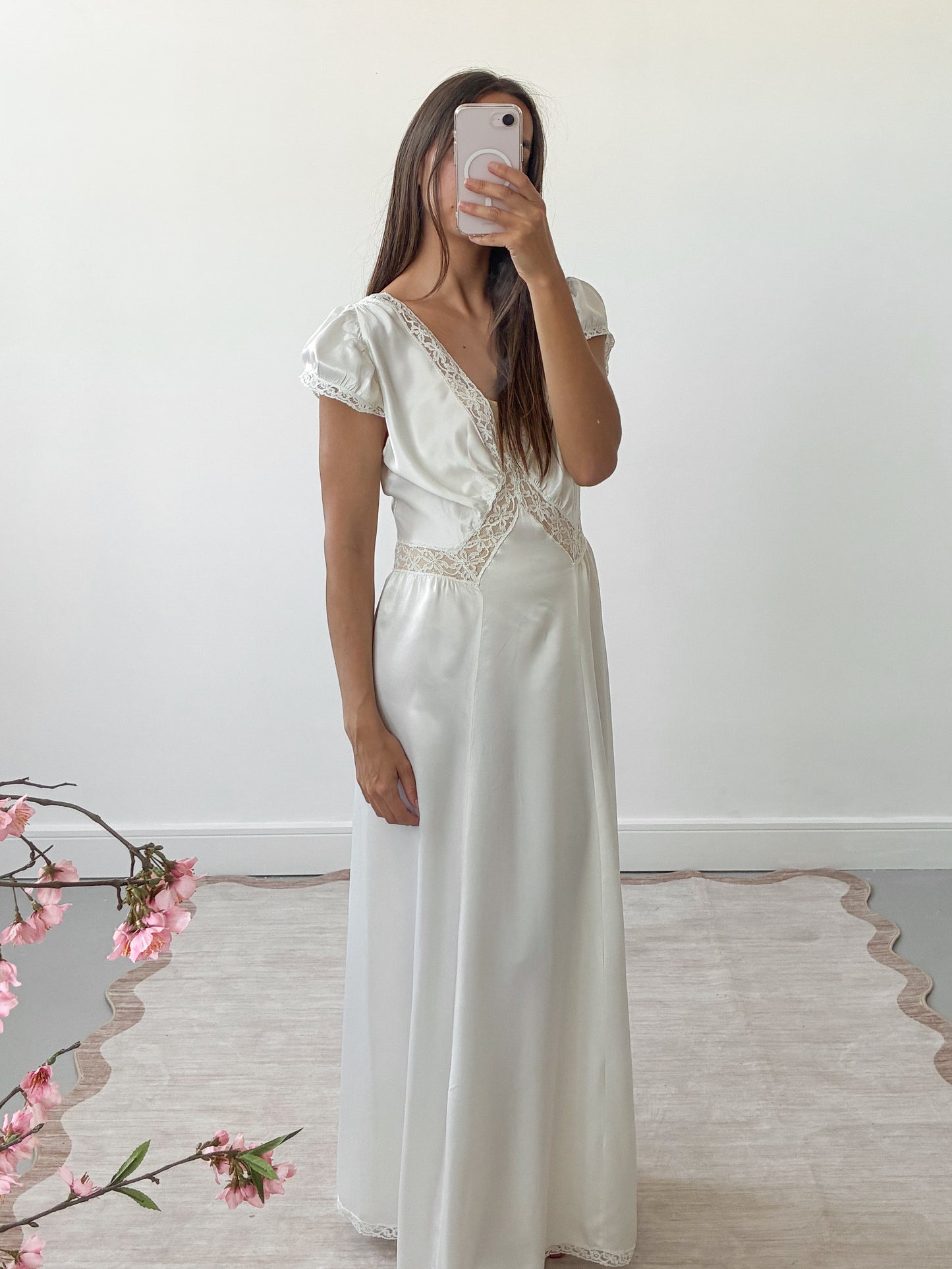 1940s Bridal Puff Sleeve Nightgown With Lace Trim S M