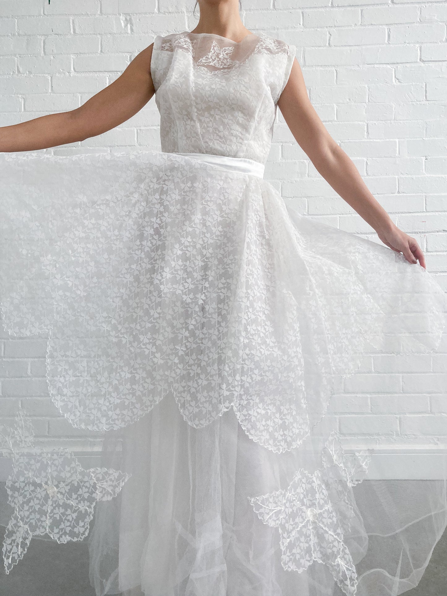 1950s Tulle & Floral Applique Wedding Dress with Bow Detail