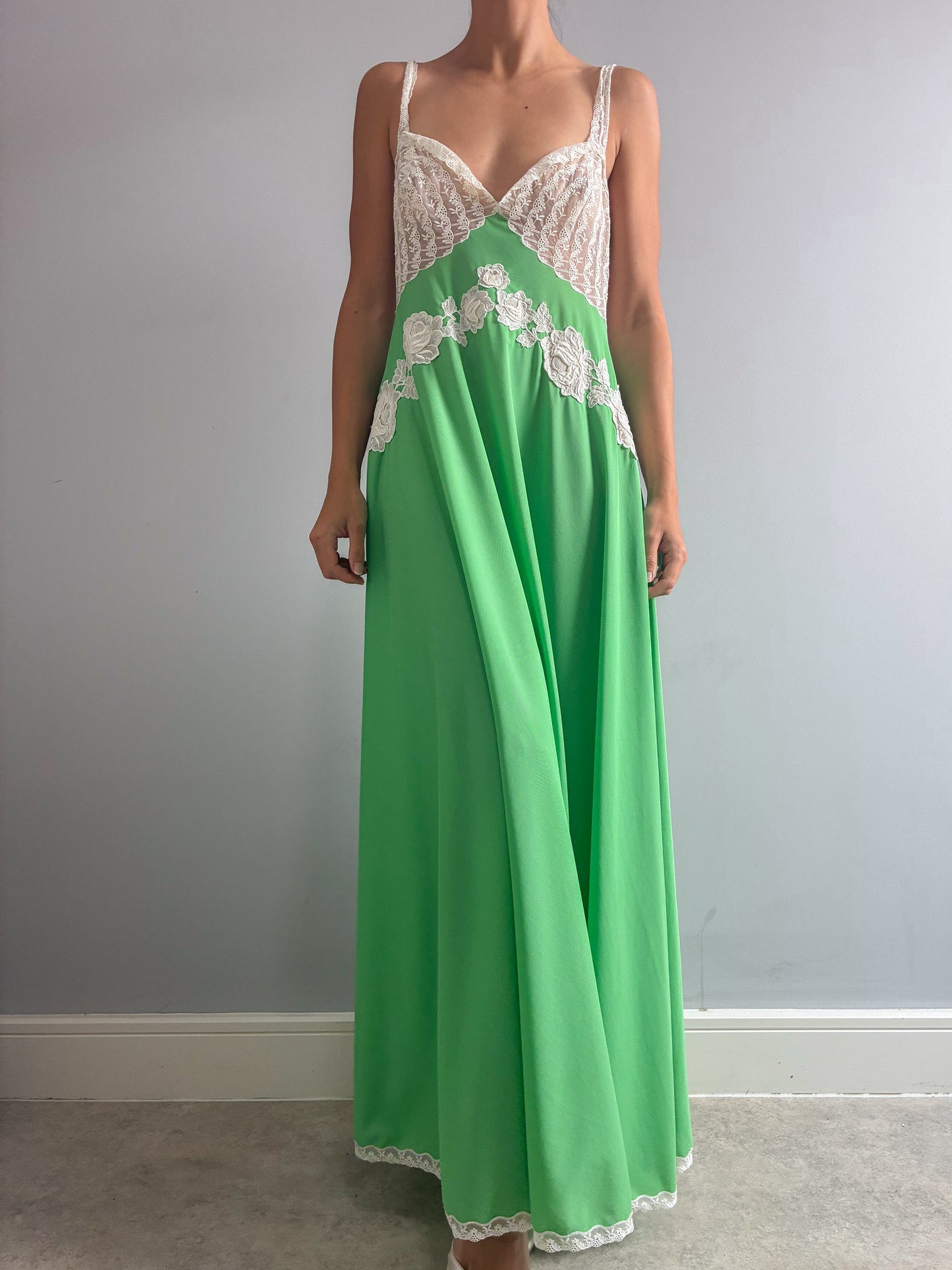 1950s Emerald Green Slip With Rose Detail