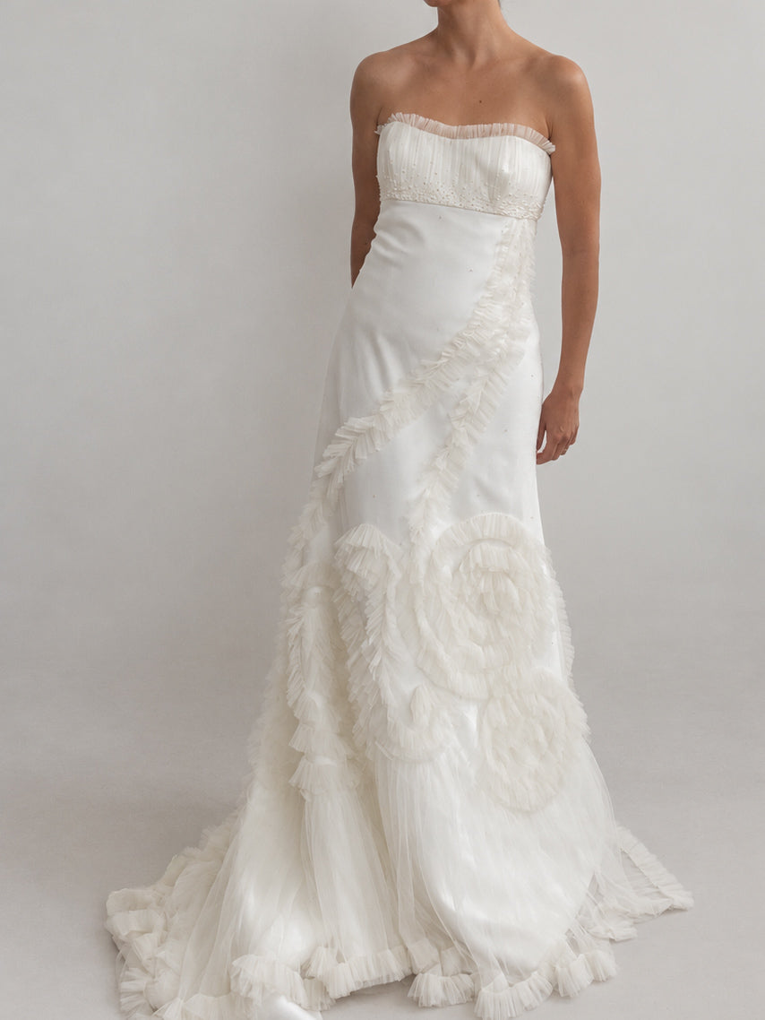 Archival Designer Augusta Jones Strapless Wedding Dress With Ruffled Tulle Detail & Train S M