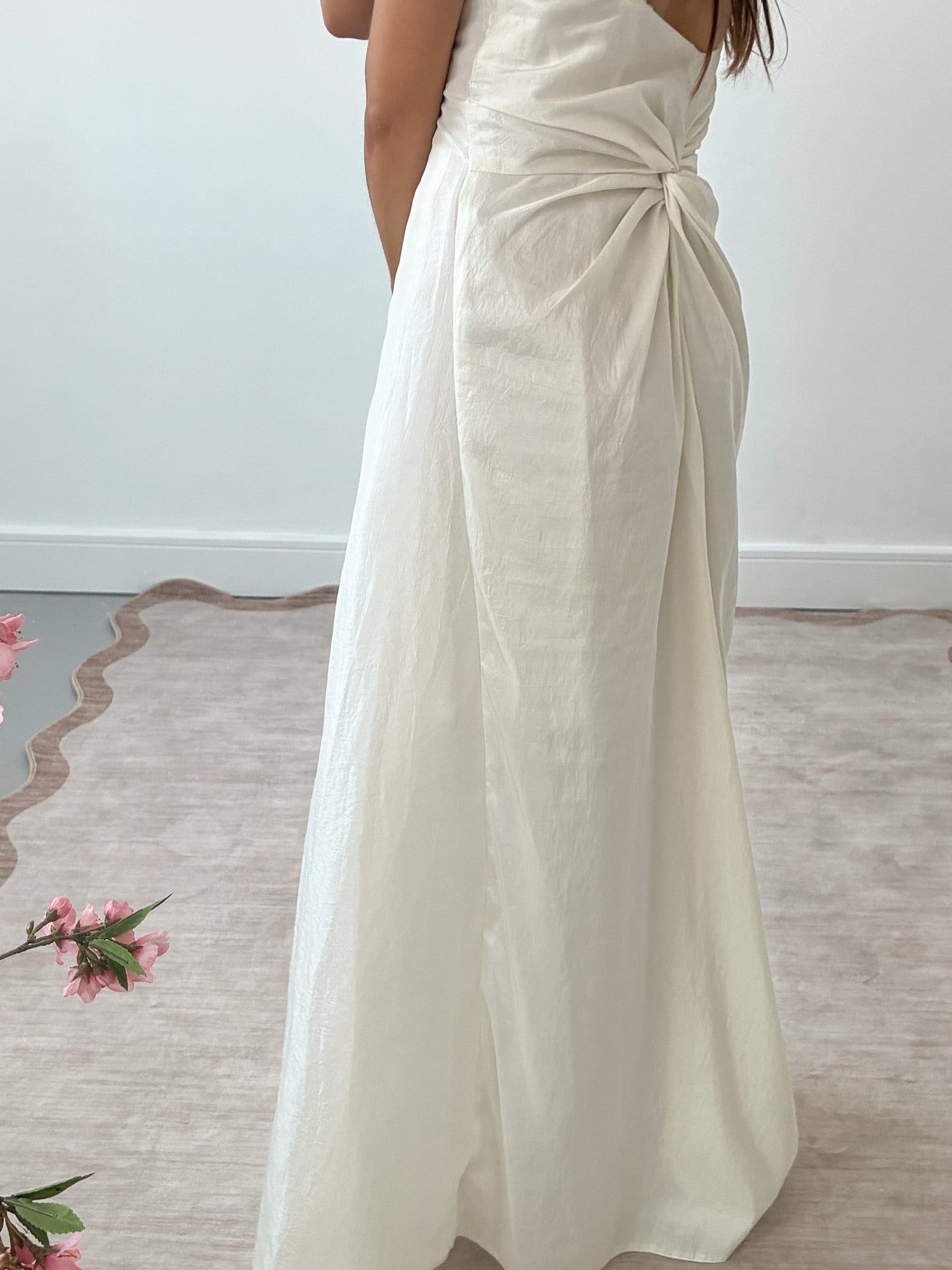 1990s Taffeta Wedding Dress With Gathered Back & Small Train M