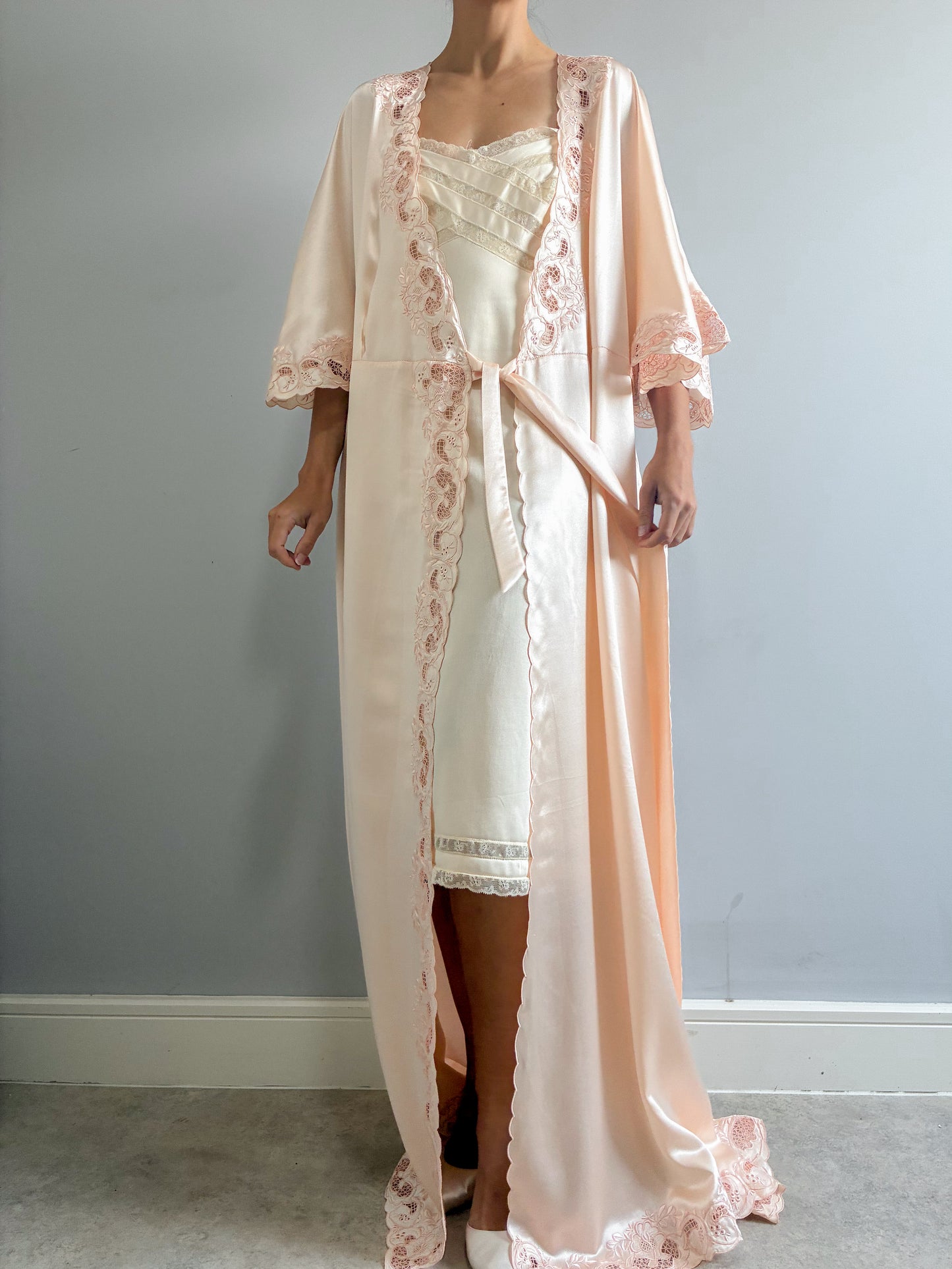 1970s Silk Peach Dressing Gown With Floral Embroidery