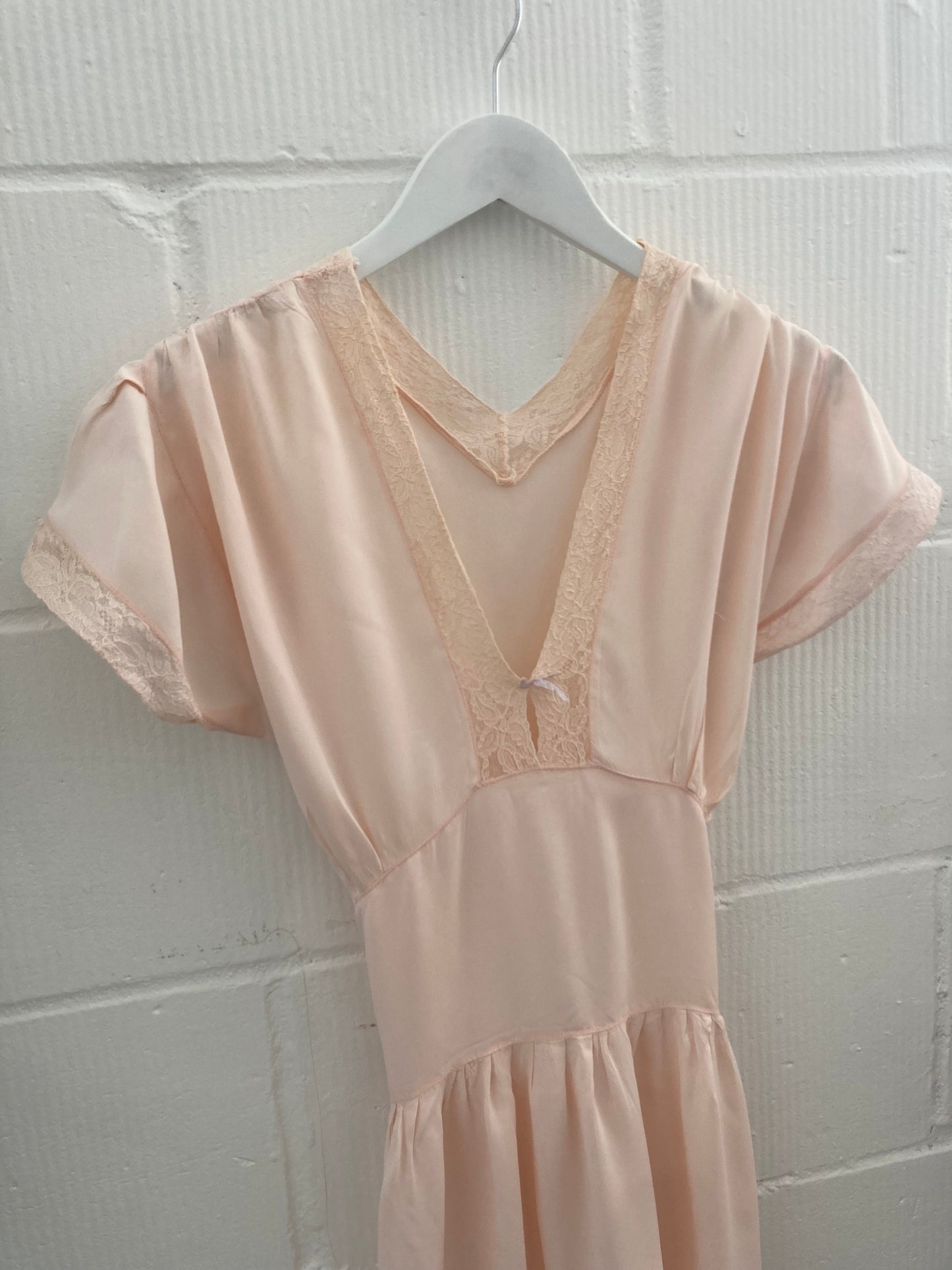 1940s Pink Midi Nightgown with Lace Trim Size L