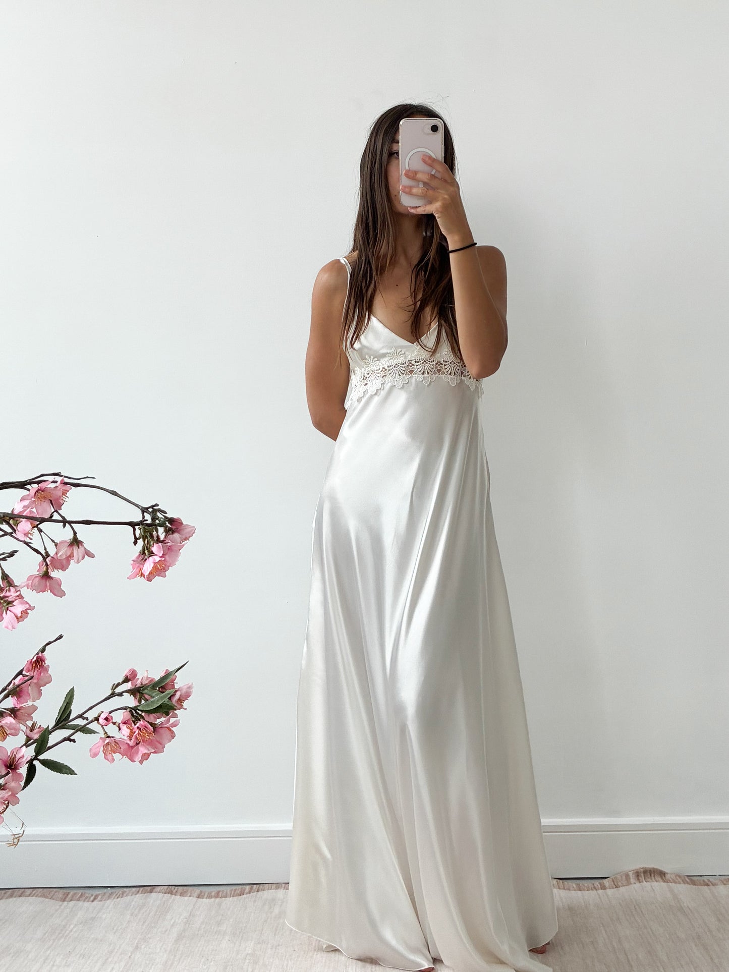 1980s Satin Ivory Slip With Daisy Detail M