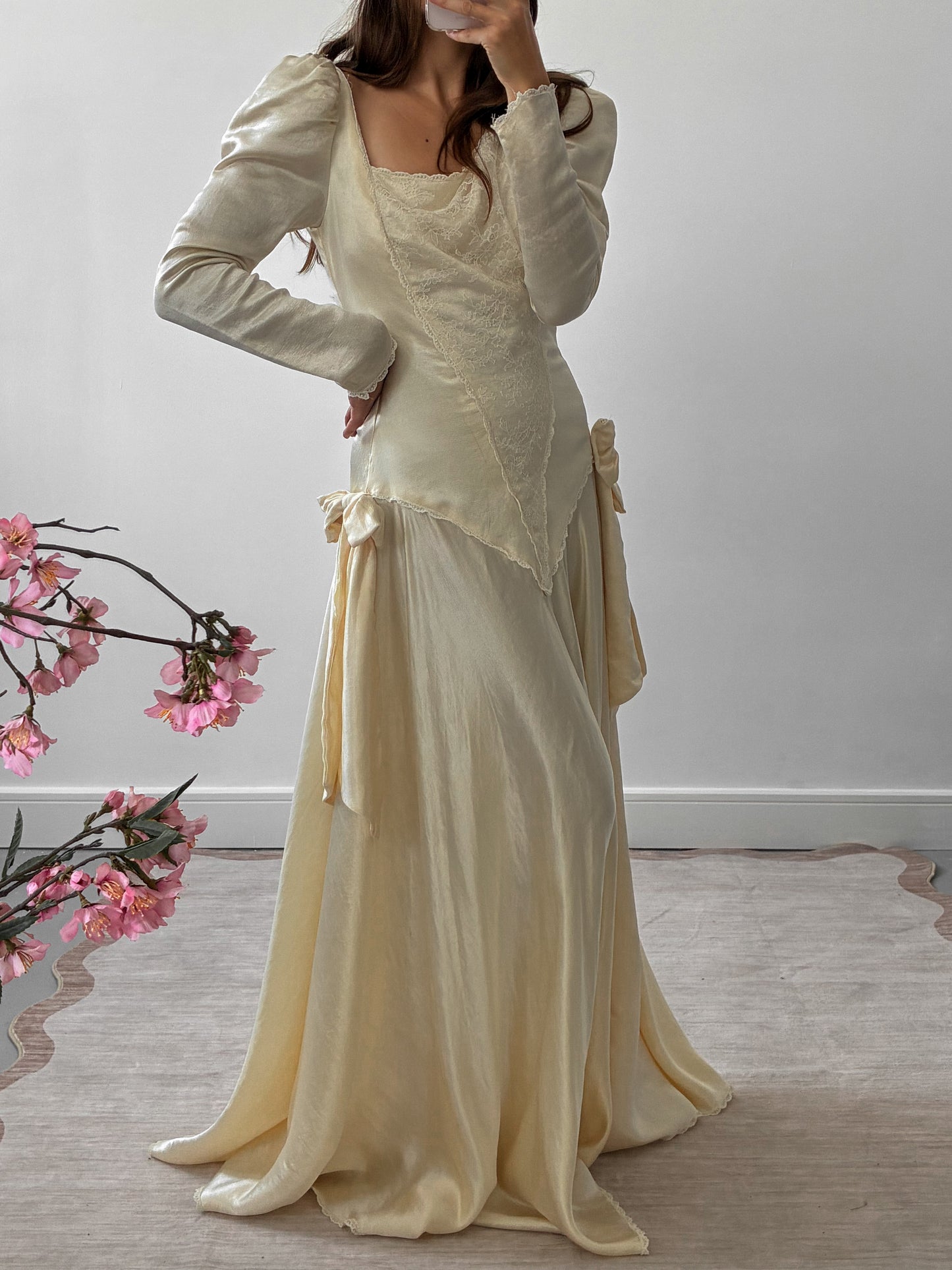 1980s Silk Asymmetrical Wedding Dress With Bow Detail S M
