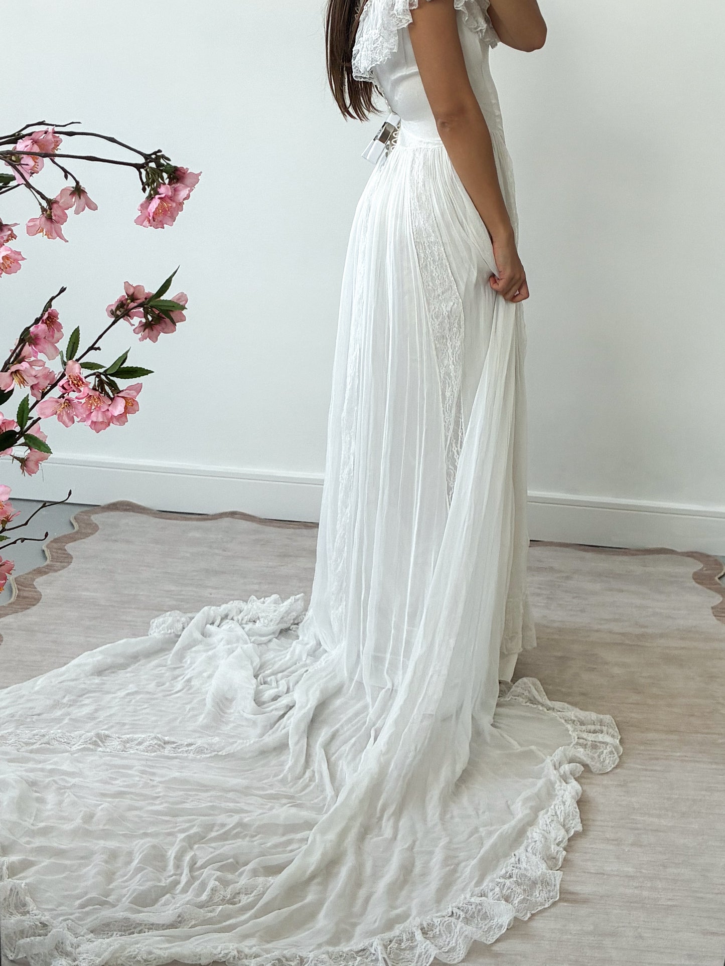 1940s Ivory Tulle Wedding Dress With Ruffle Neck And Cathedral Train