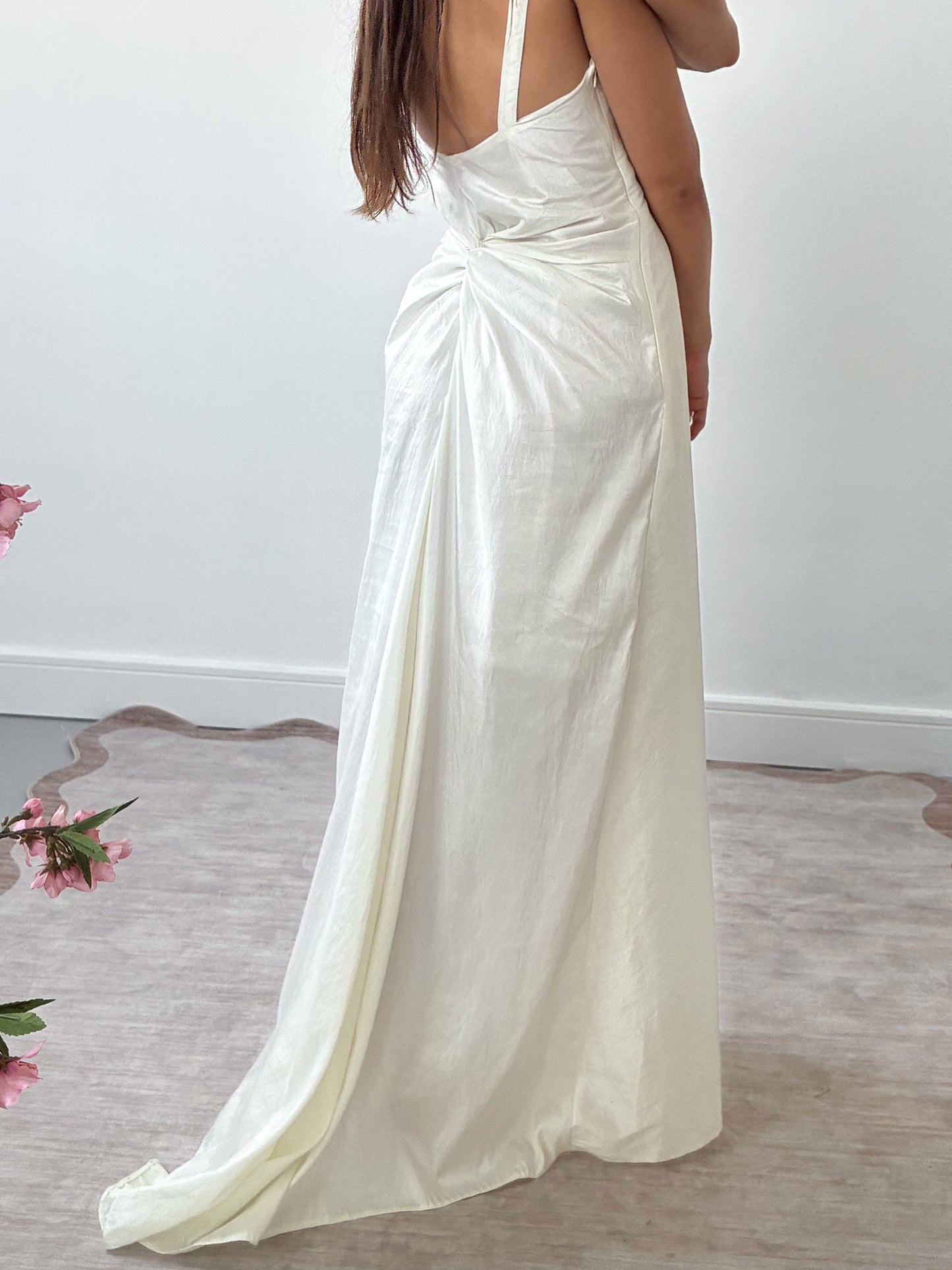 1990s Taffeta Wedding Dress With Gathered Back & Small Train M