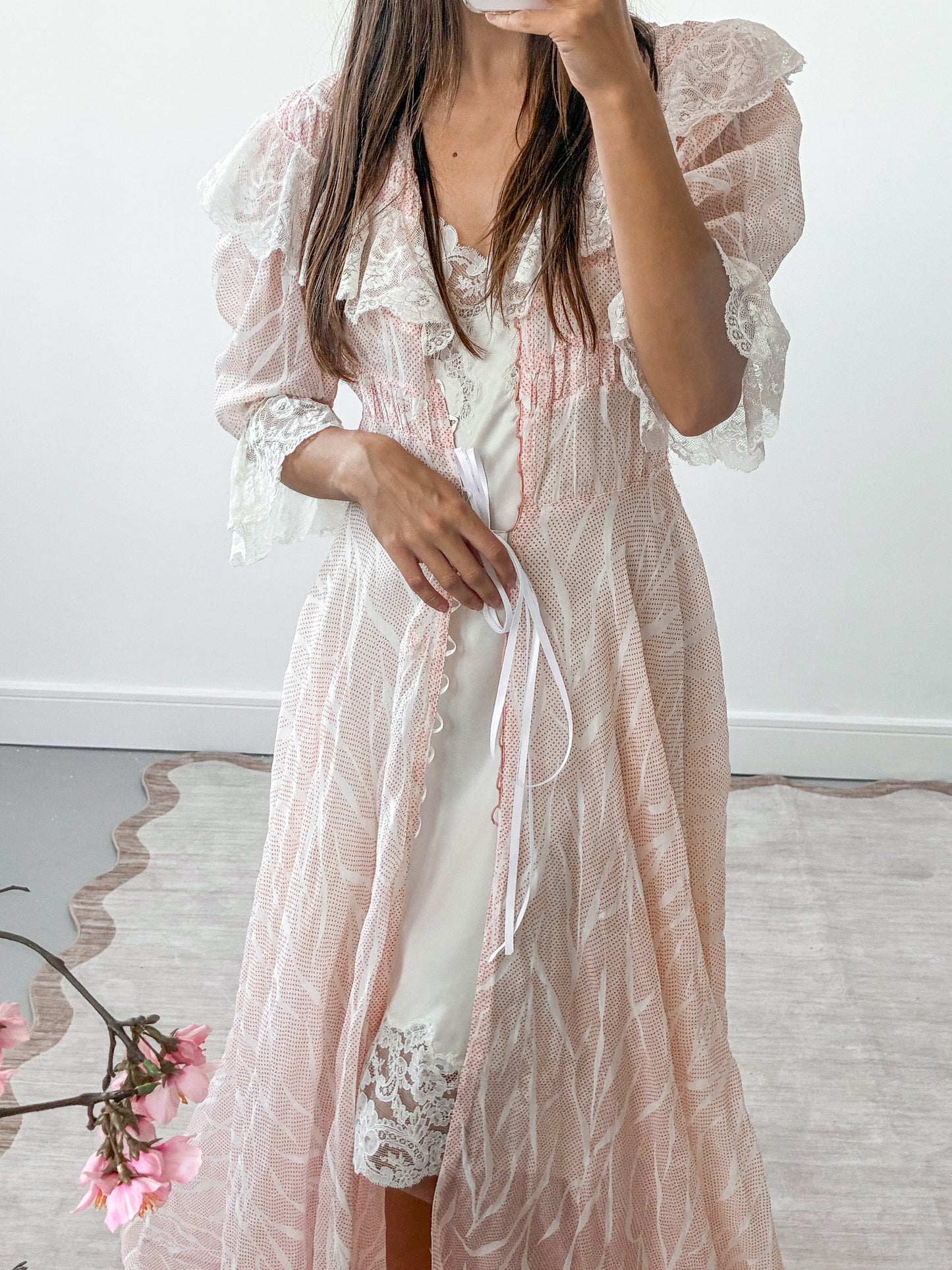 1930s Bubblegum Pink Organza Lace Up Robe With Ruffled Collar One Size