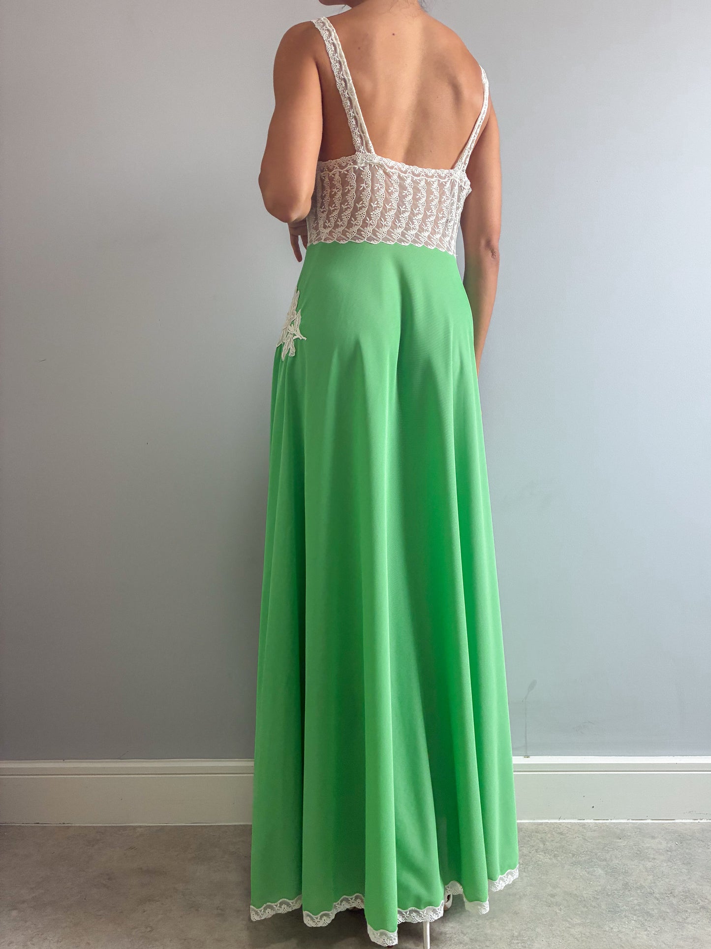 1950s Emerald Green Slip With Rose Detail