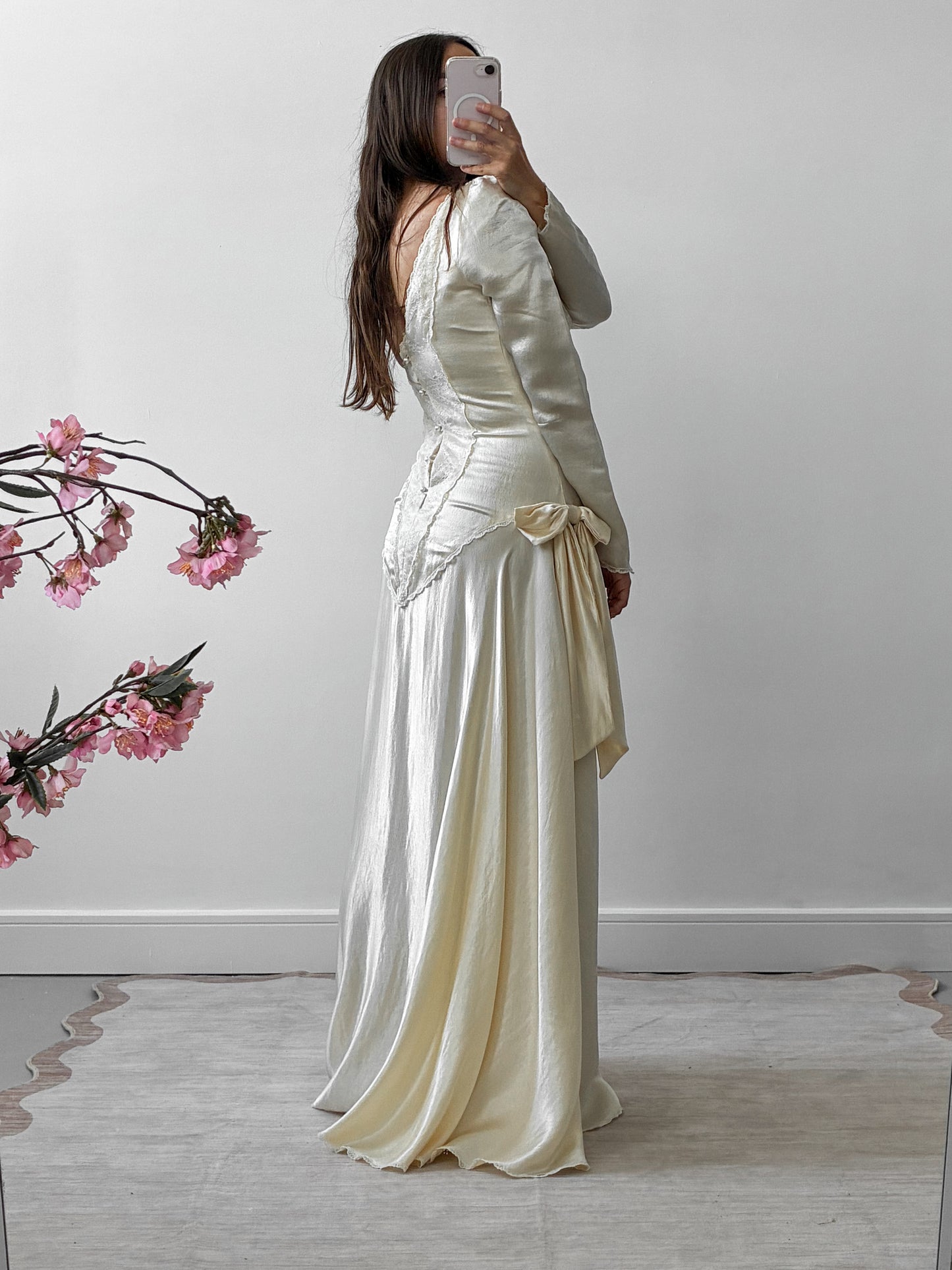 1980s Silk Asymmetrical Wedding Dress With Bow Detail S M