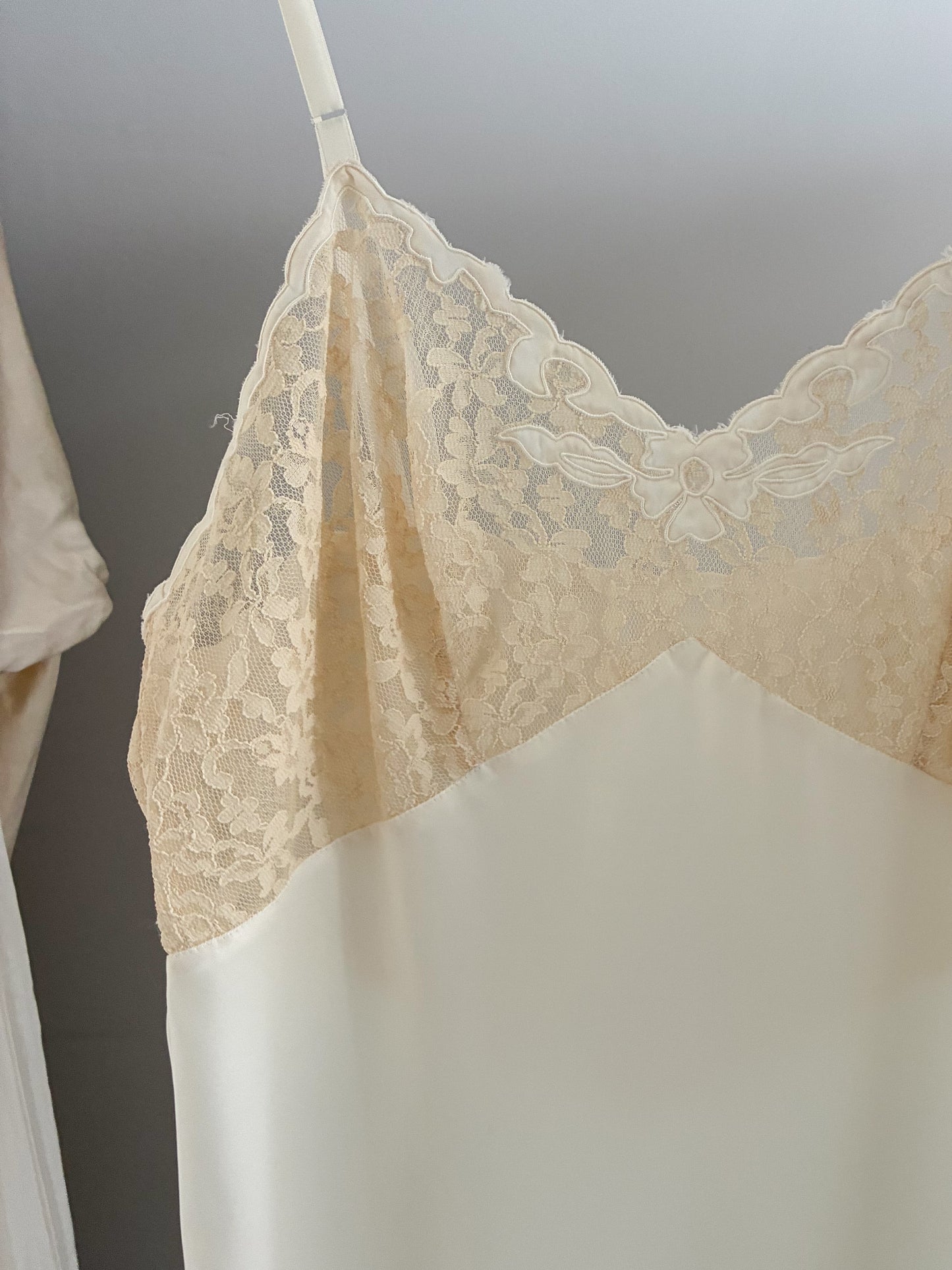 1940s Satin Slip With Cream Lace And Bow Detail