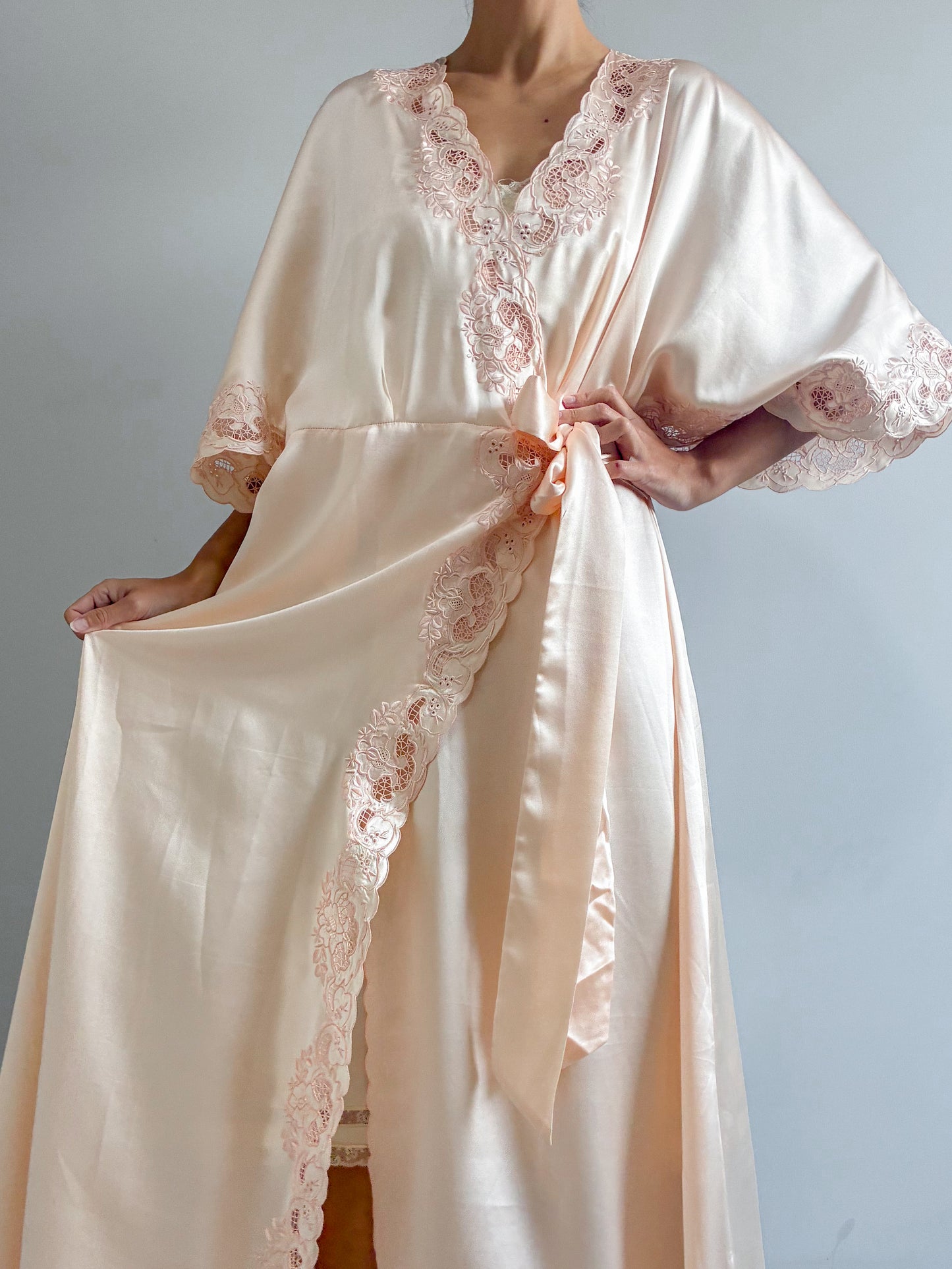 1970s Silk Peach Dressing Gown With Floral Embroidery