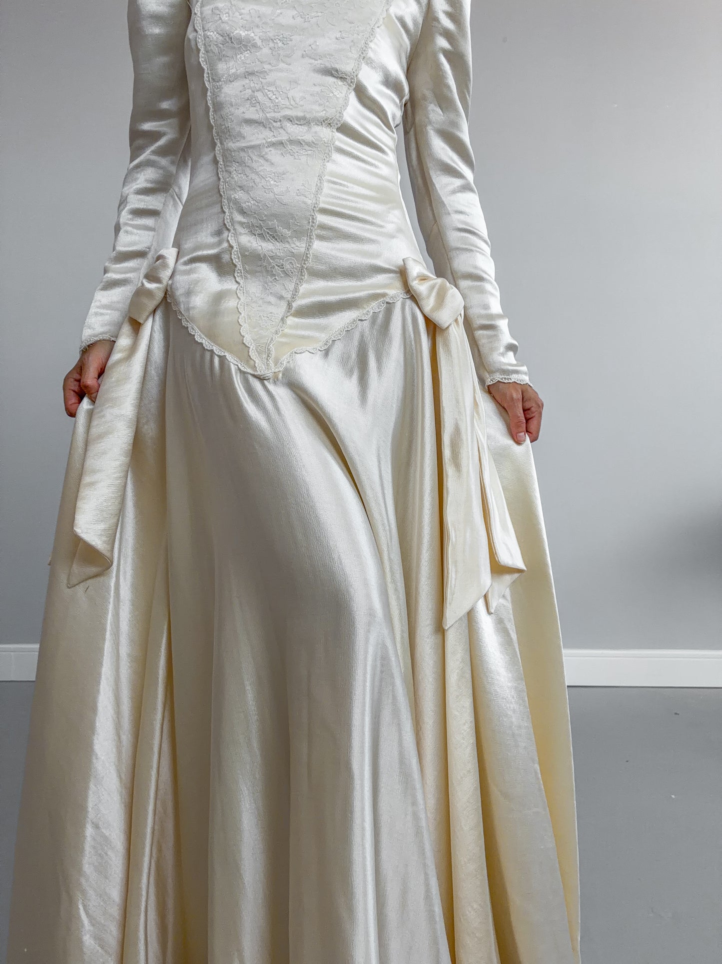 1980s Silk Asymmetrical Wedding Dress With Bow Detail