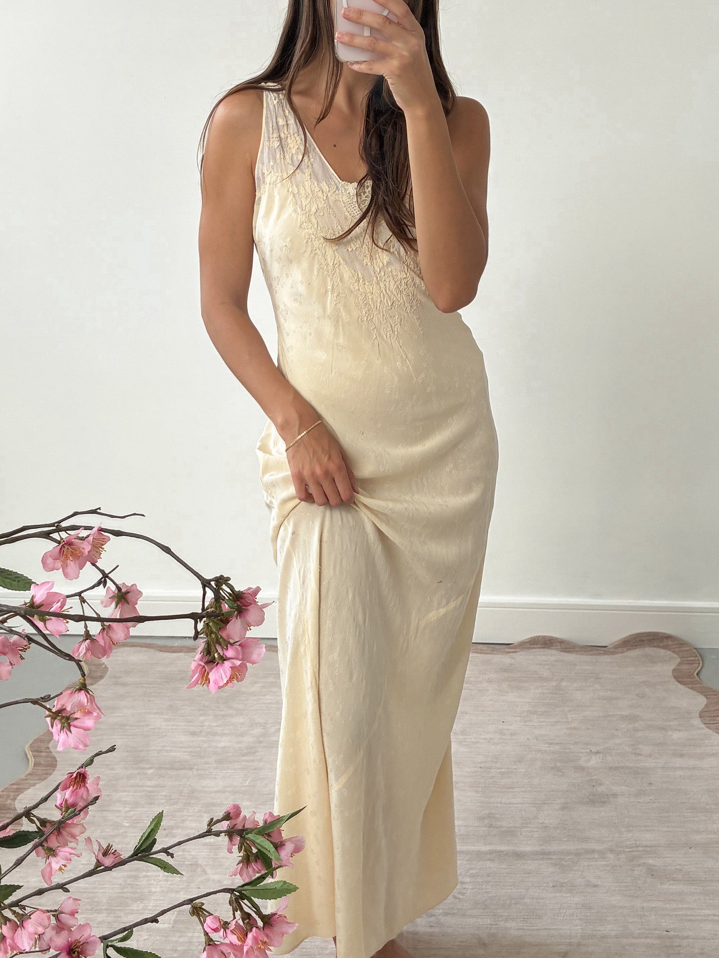 1930s Cream Silk Slip Gown With Intricate Floral Lace M L