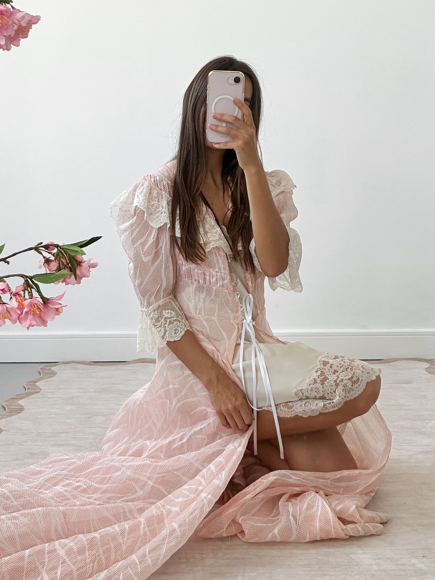 1930s Bubblegum Pink Organza Lace Up Robe With Ruffled Collar One Size