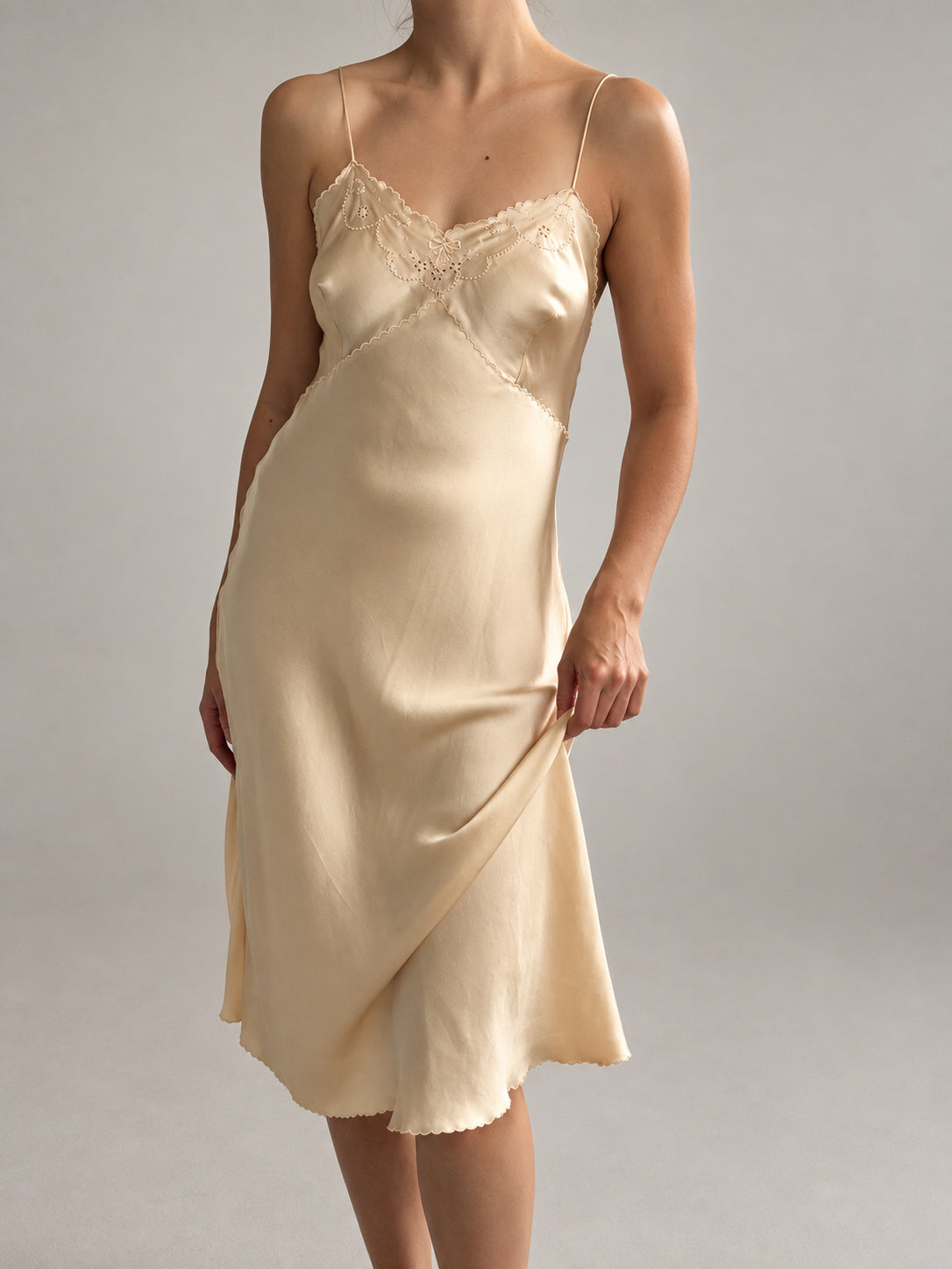 1990s Italian Silk Slip With Embroidery & Spaghetti Straps In Champagne Gold S M