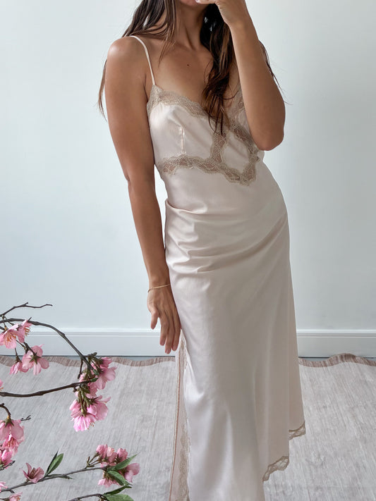 1970s Powder Pink Slip With Lace L