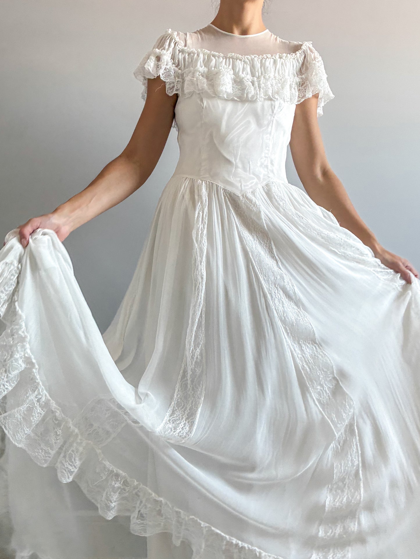 1940s Ivory Tulle Wedding Dress With Ruffle Neck And Cathedral Train