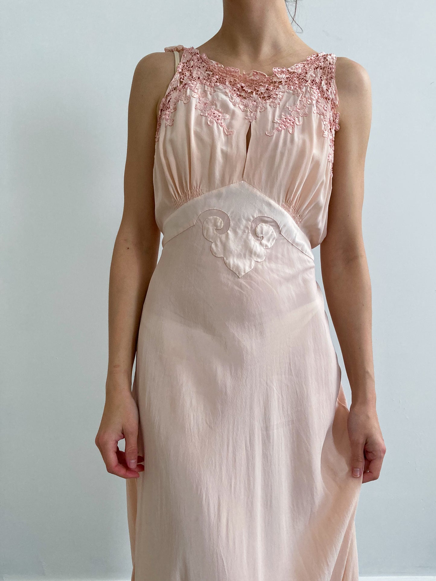 1930s Pink Silk Slip Gown with Tie Straps & Intricate Embroidery Size S/M