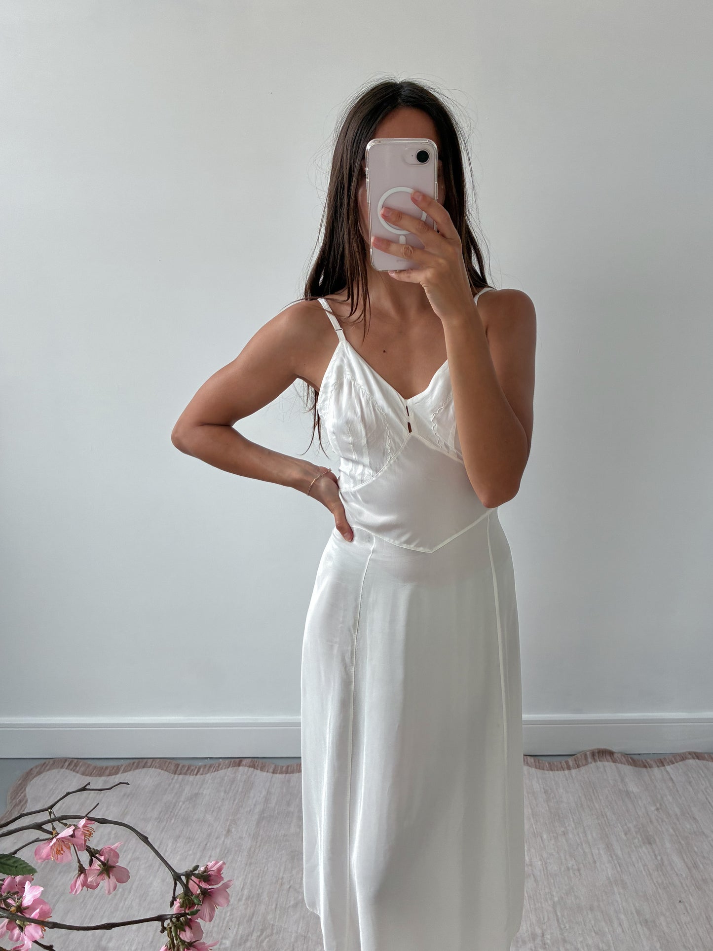 1930s Milky White Satin Slip with Delicate Embroidery S