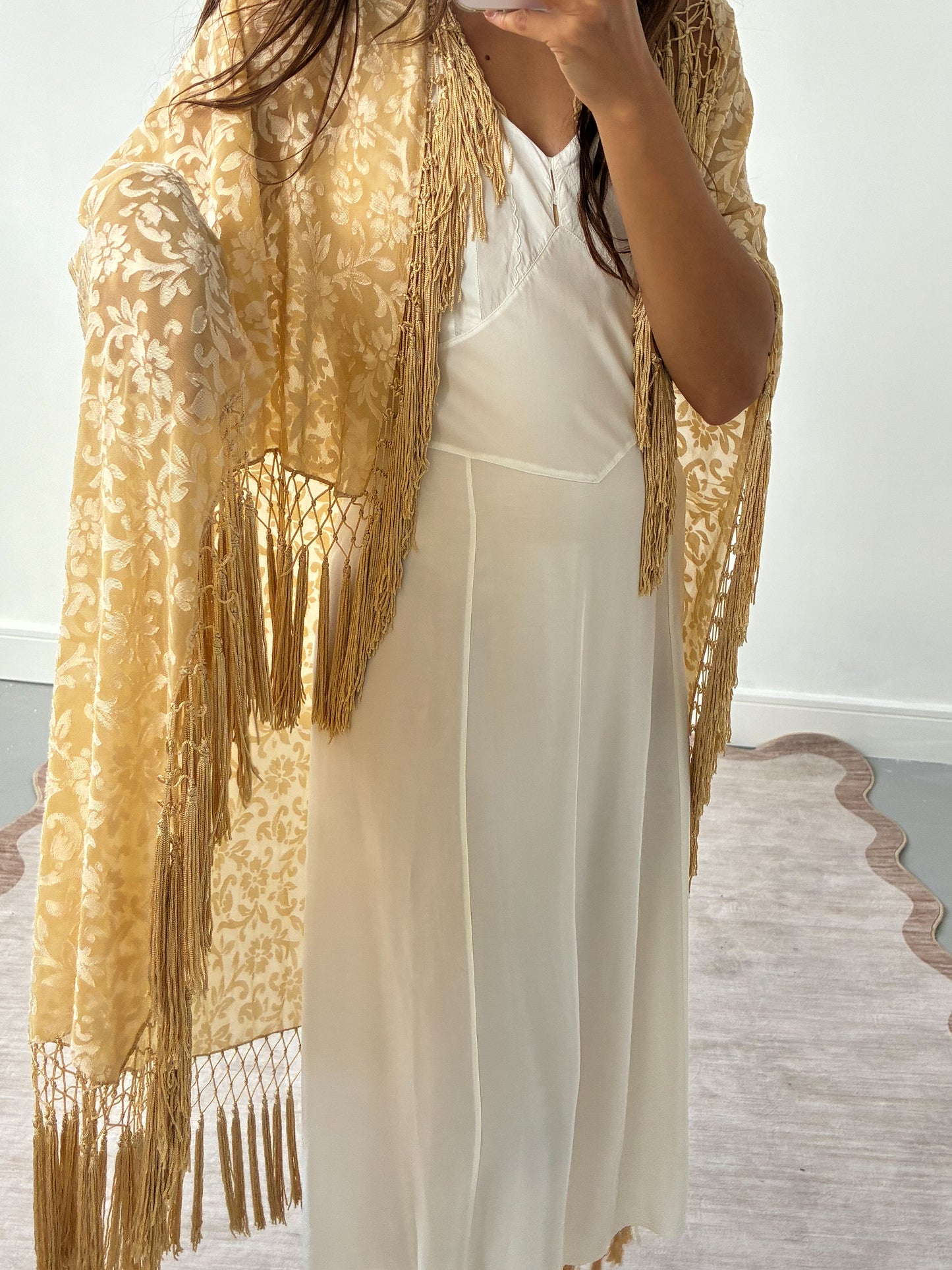 Vintage Cream Jacquard Floral Fringed Shawl