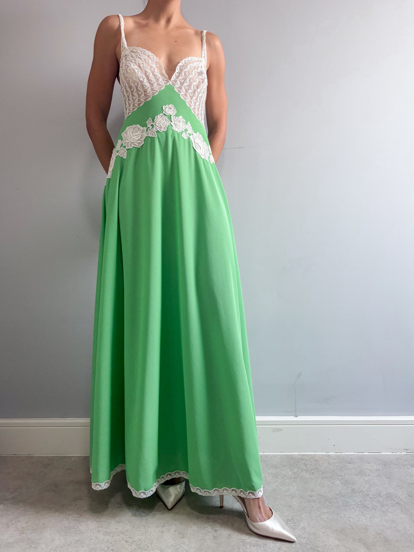 1950s Emerald Green Slip With Rose Detail