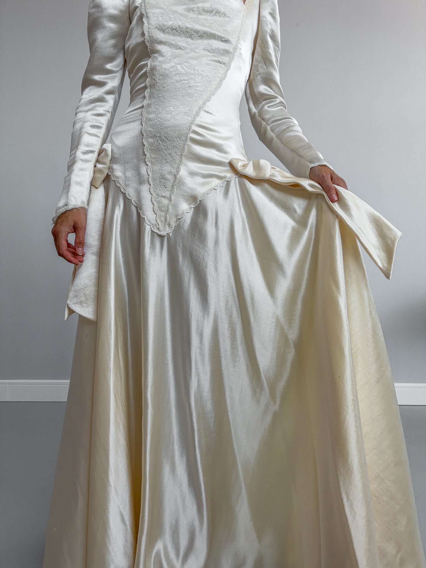 1980s Silk Asymmetrical Wedding Dress With Bow Detail