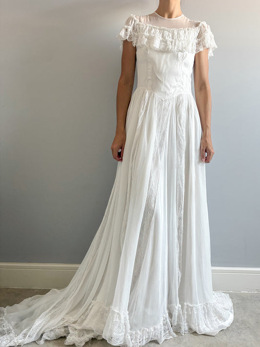 1940s Ivory Tulle Wedding Dress With Ruffle Neck And Cathedral Train