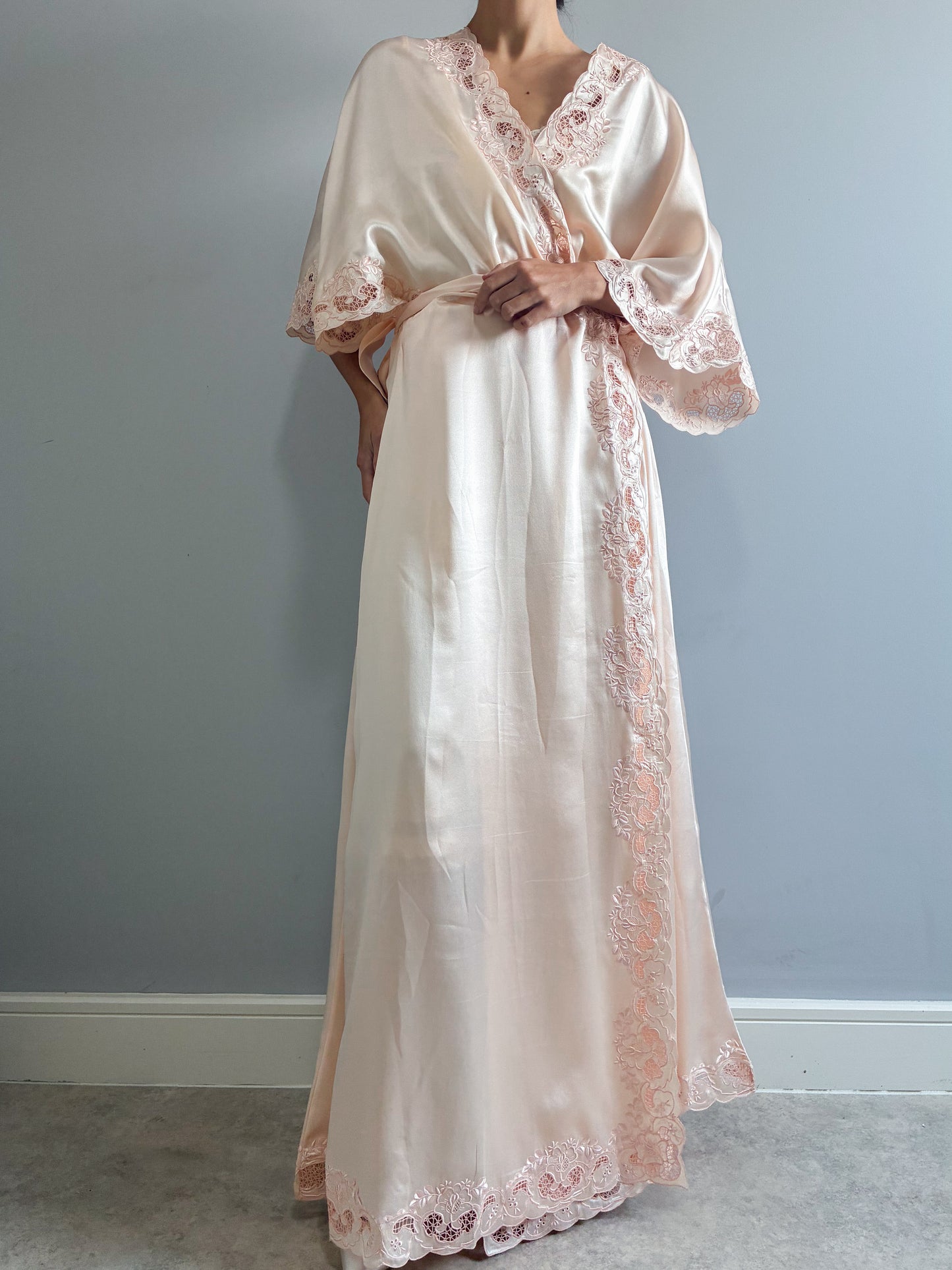 1970s Silk Peach Dressing Gown With Floral Embroidery