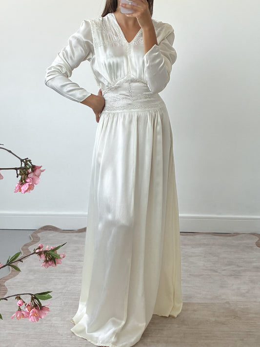 1940s Ivory Satin Dress With Sequins & Embroidery M