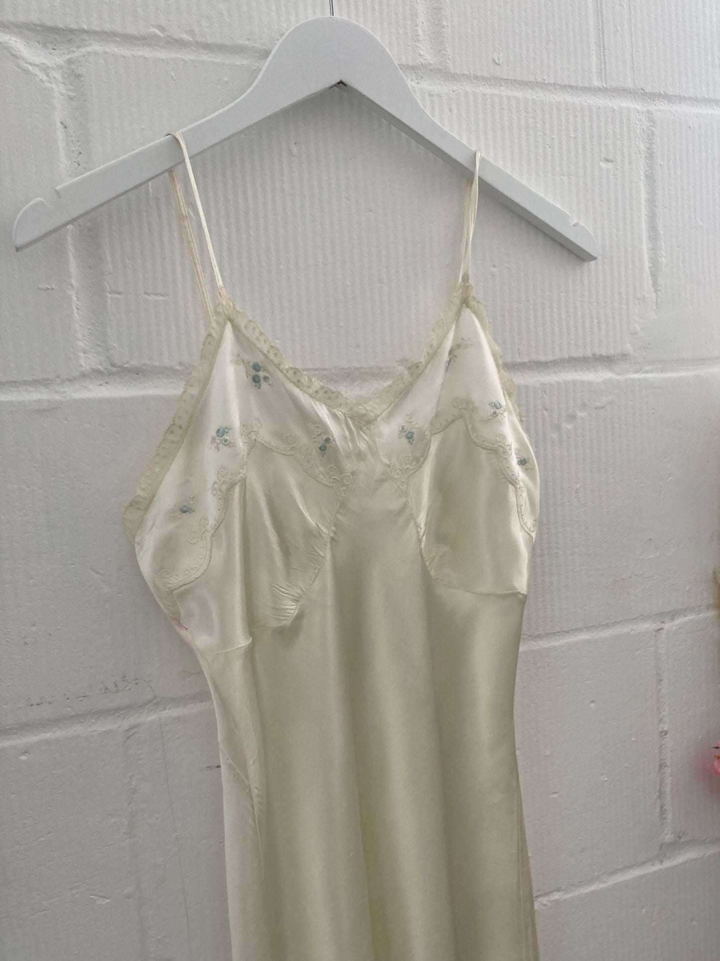 1930s Ivory Slip with Blue Flower Detailing & Spaghetti Straps Size S/M