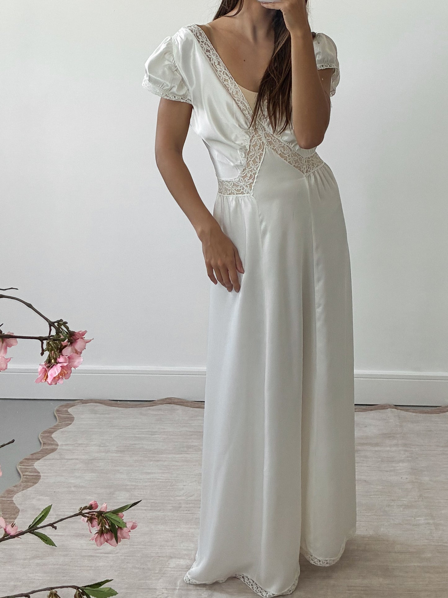 1940s Bridal Puff Sleeve Nightgown With Lace Trim S M