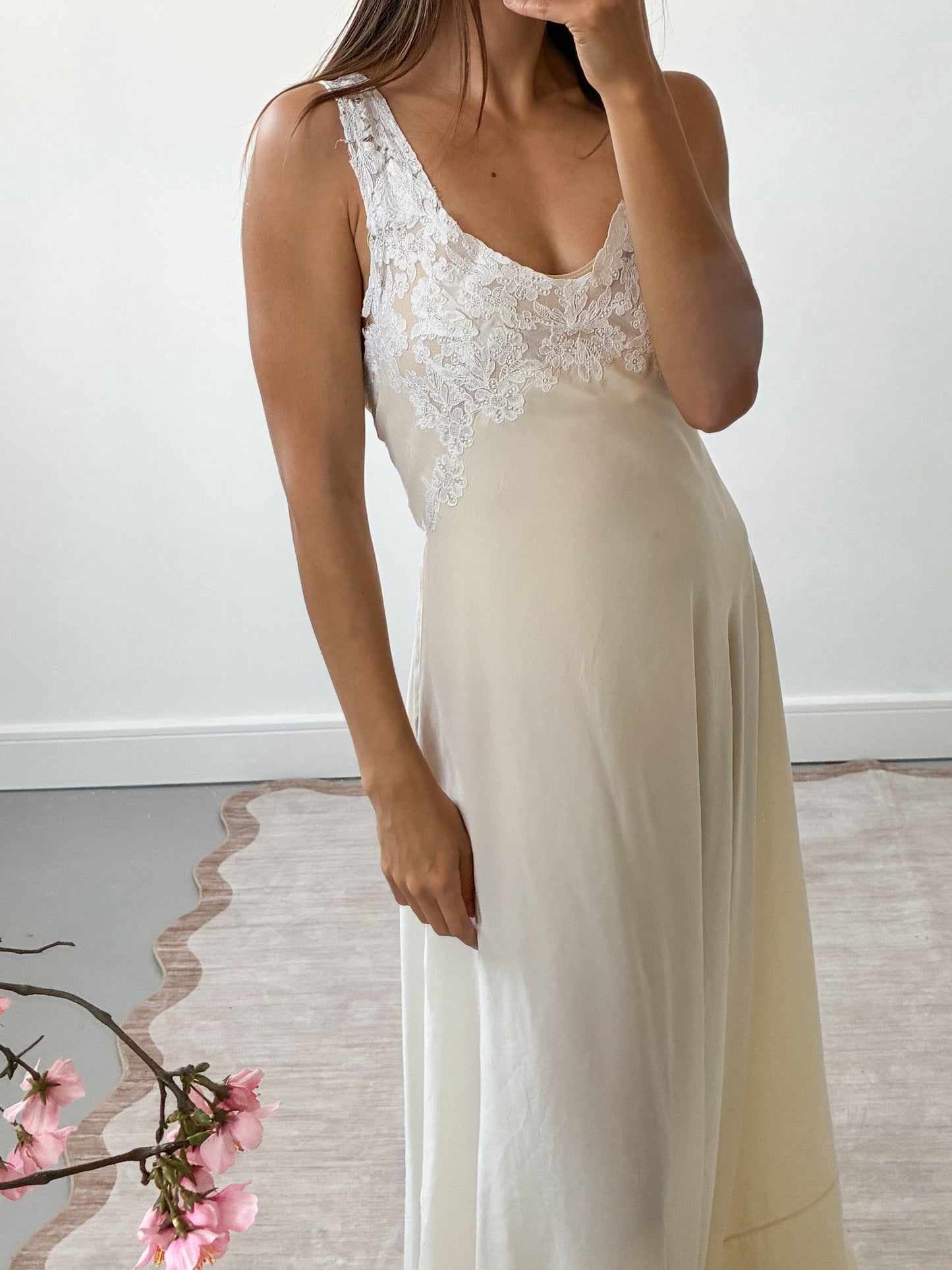 1940s Asymmetrical Cream Silk Slip With Floral Lace L