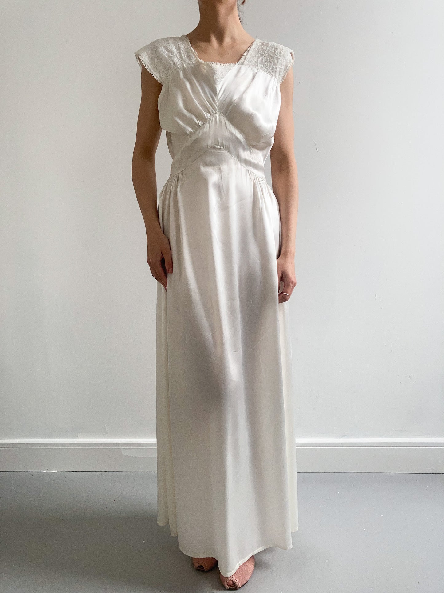 1940s Ivory Satin Bridal Peignoir Set