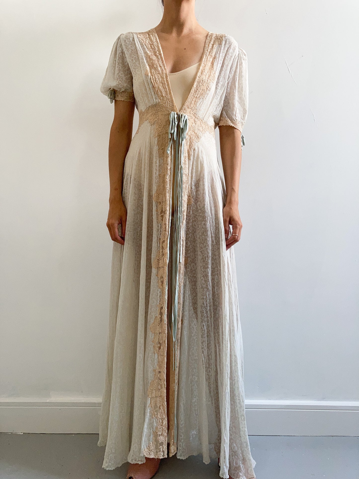 1930s Silk Chiffon Mint & Beige Printed Floral Lace Robe and Knickers Set