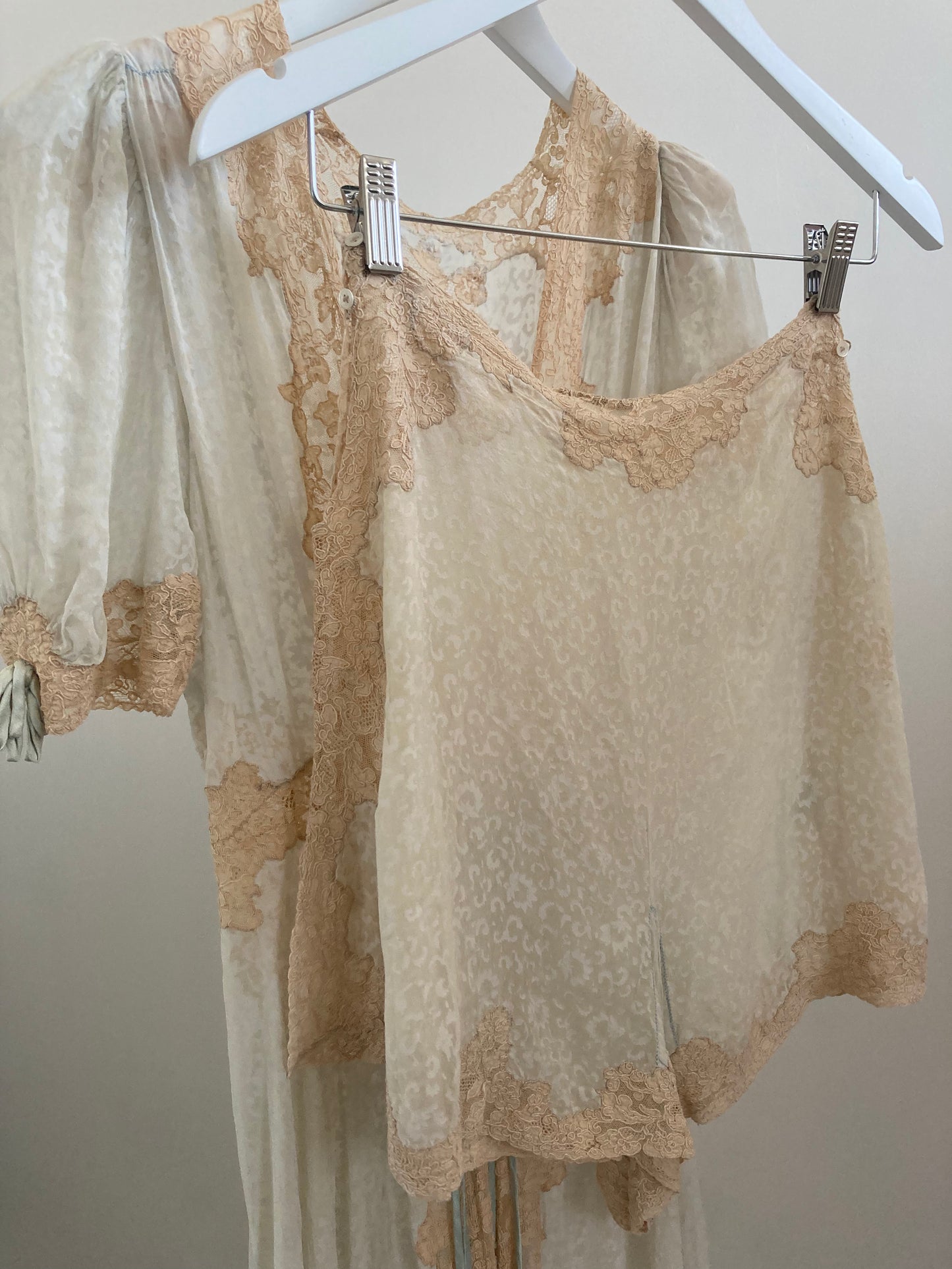 1930s Silk Chiffon Mint & Beige Printed Floral Lace Robe and Knickers Set