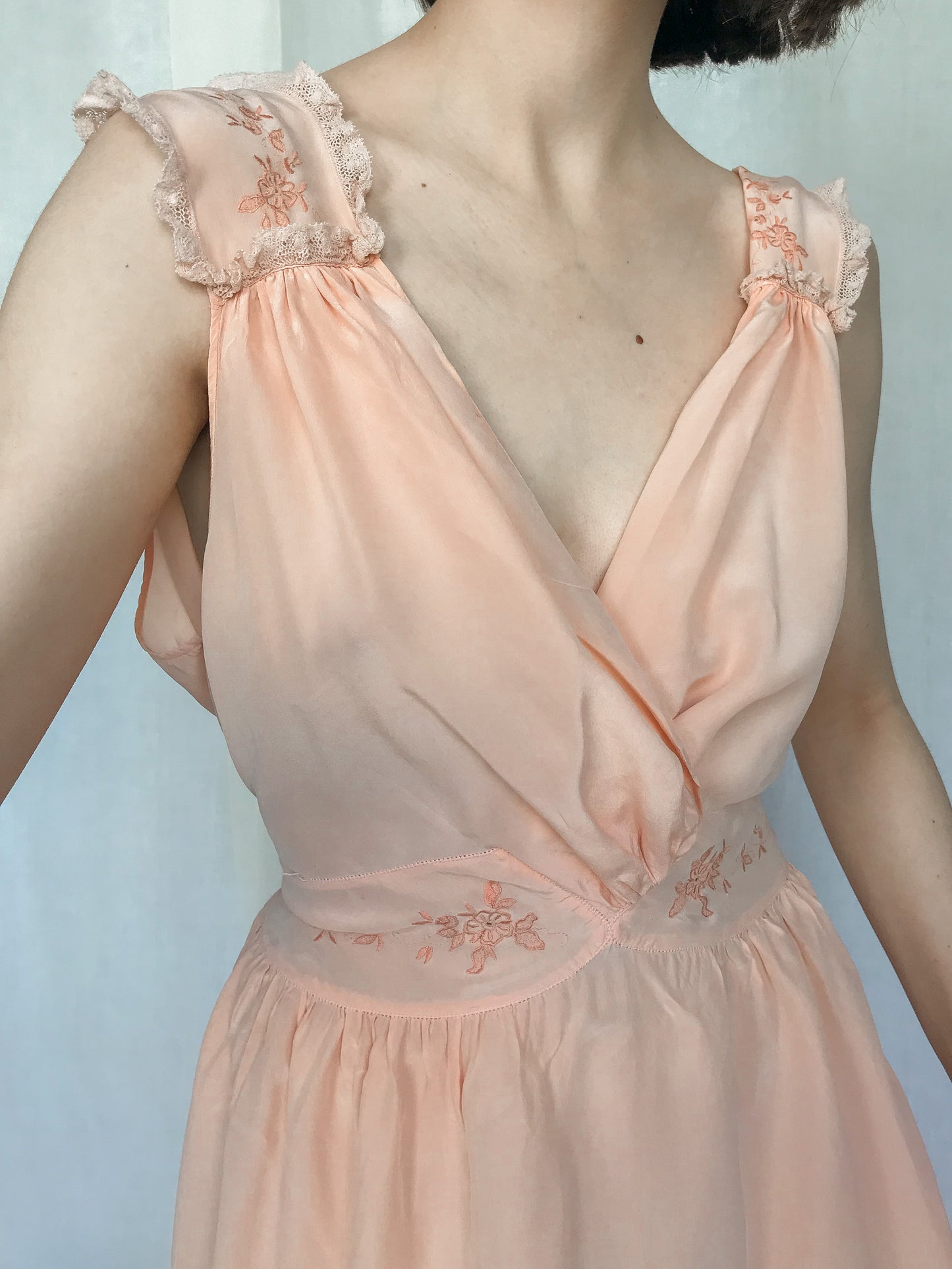 1940s Peach Silk Ruffle Front Gown