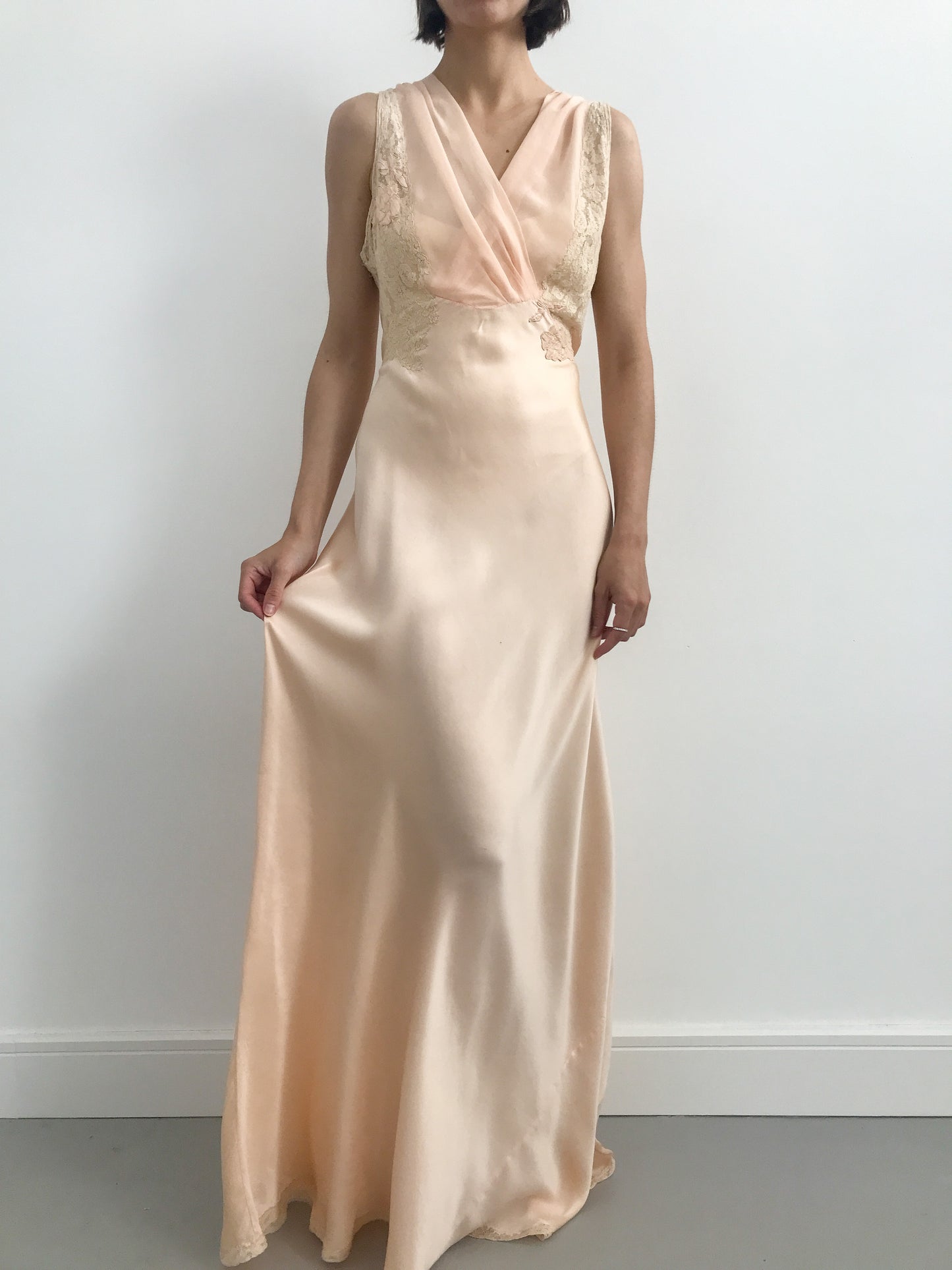 1930s Peach Chiffon & Lace Applique Gown