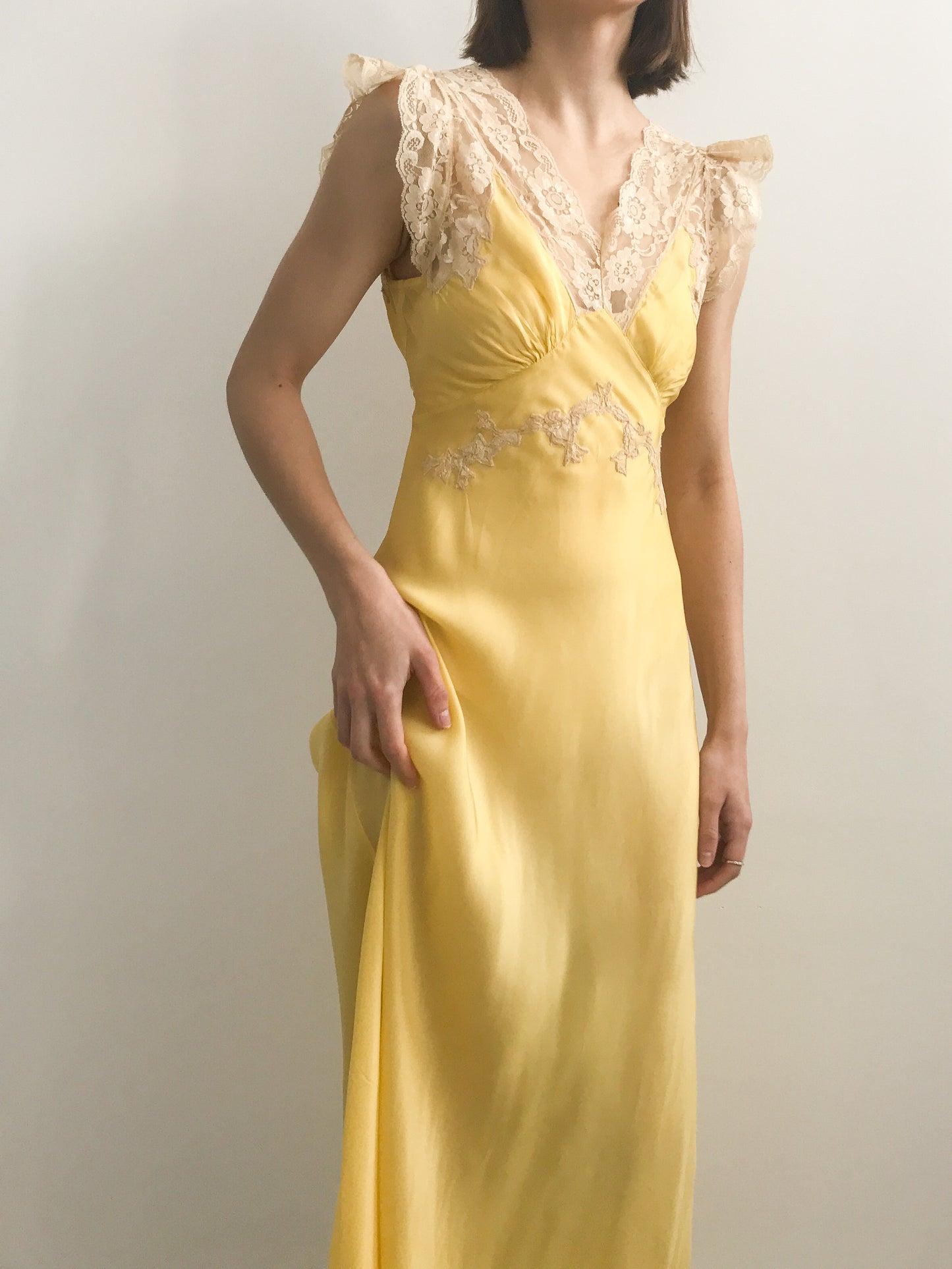 1930s Yellow Lace and Floral Detail Gown