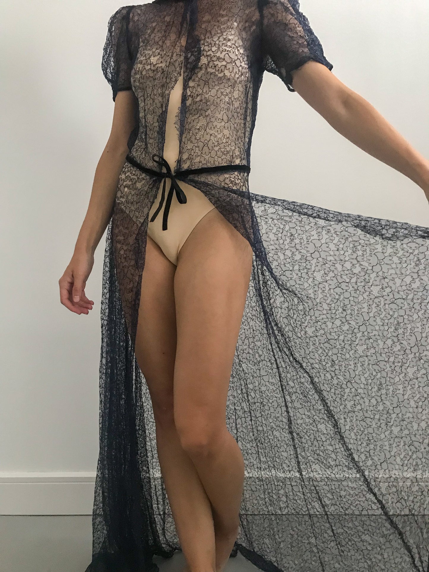 1930s Midnight All Lace Open Front Robe