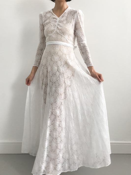 1940s Collared Floral Lace Wedding Dress