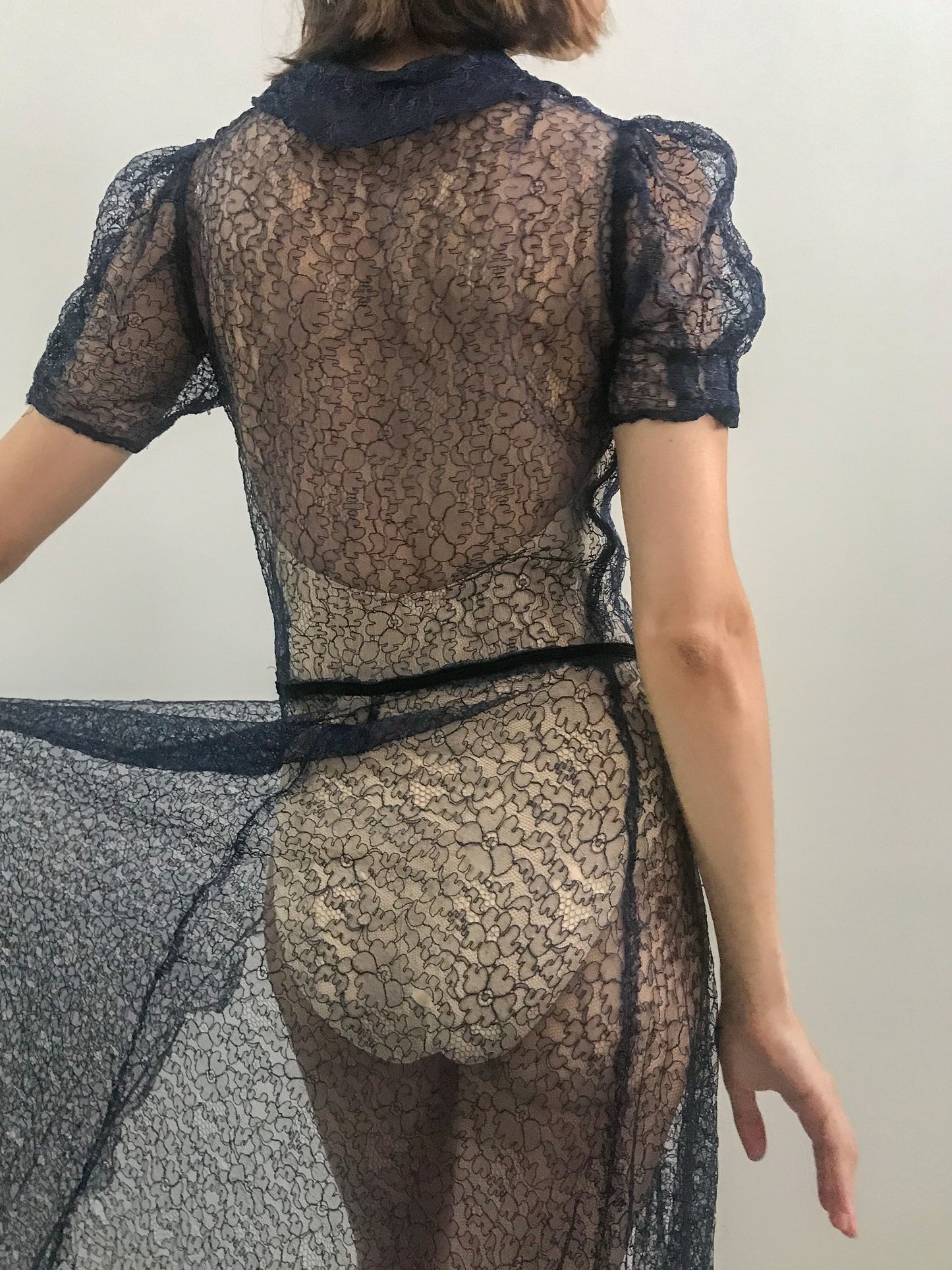 1930s Midnight All Lace Open Front Robe