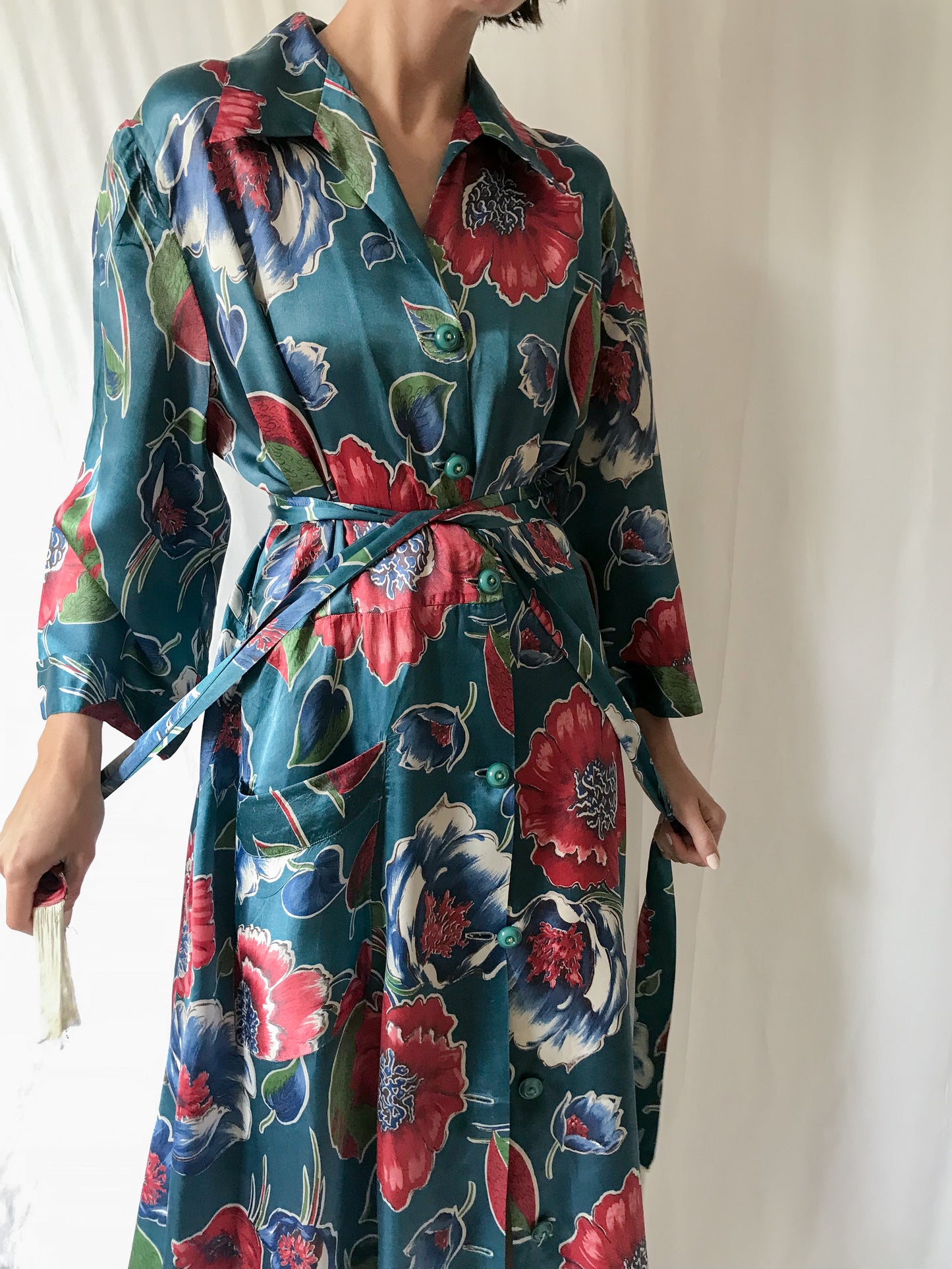 1940s Satin Kimono Robe in Poppy Print