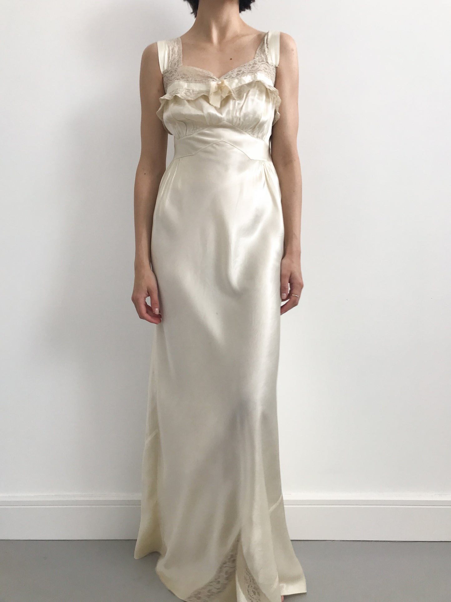 1930s Champagne Lace & Satin Slip Gown