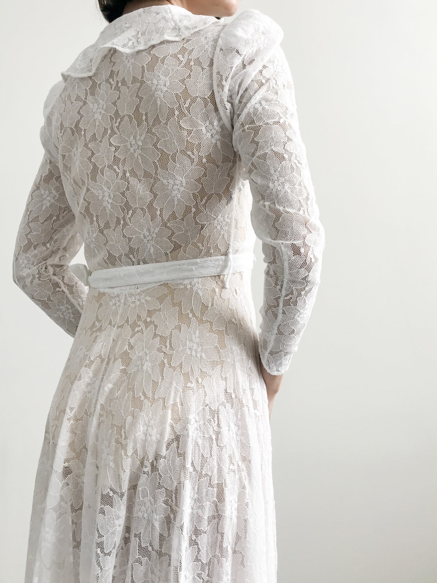 1940s Collared Floral Lace Wedding Dress